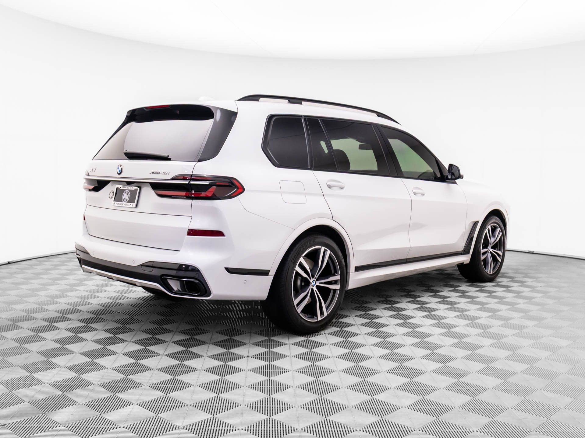 2023 BMW X7 xDrive40i photo