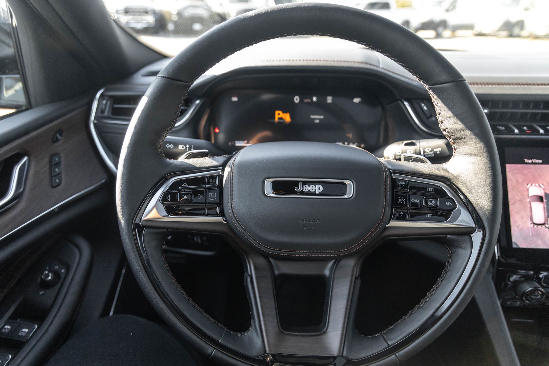 2025 JEEP GRAND CHEROKEE - Image 27