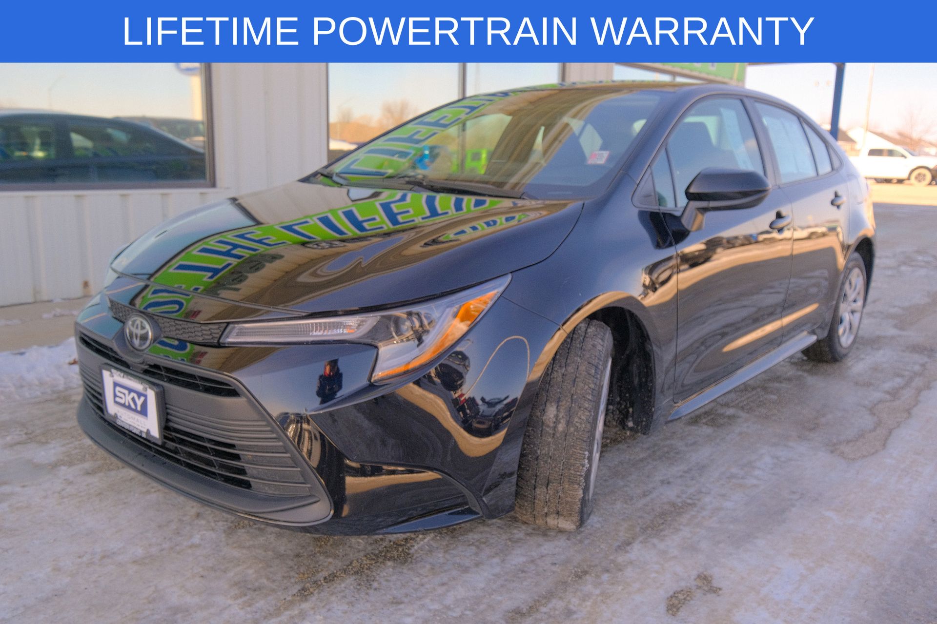 2025 Toyota Corolla LE FWD