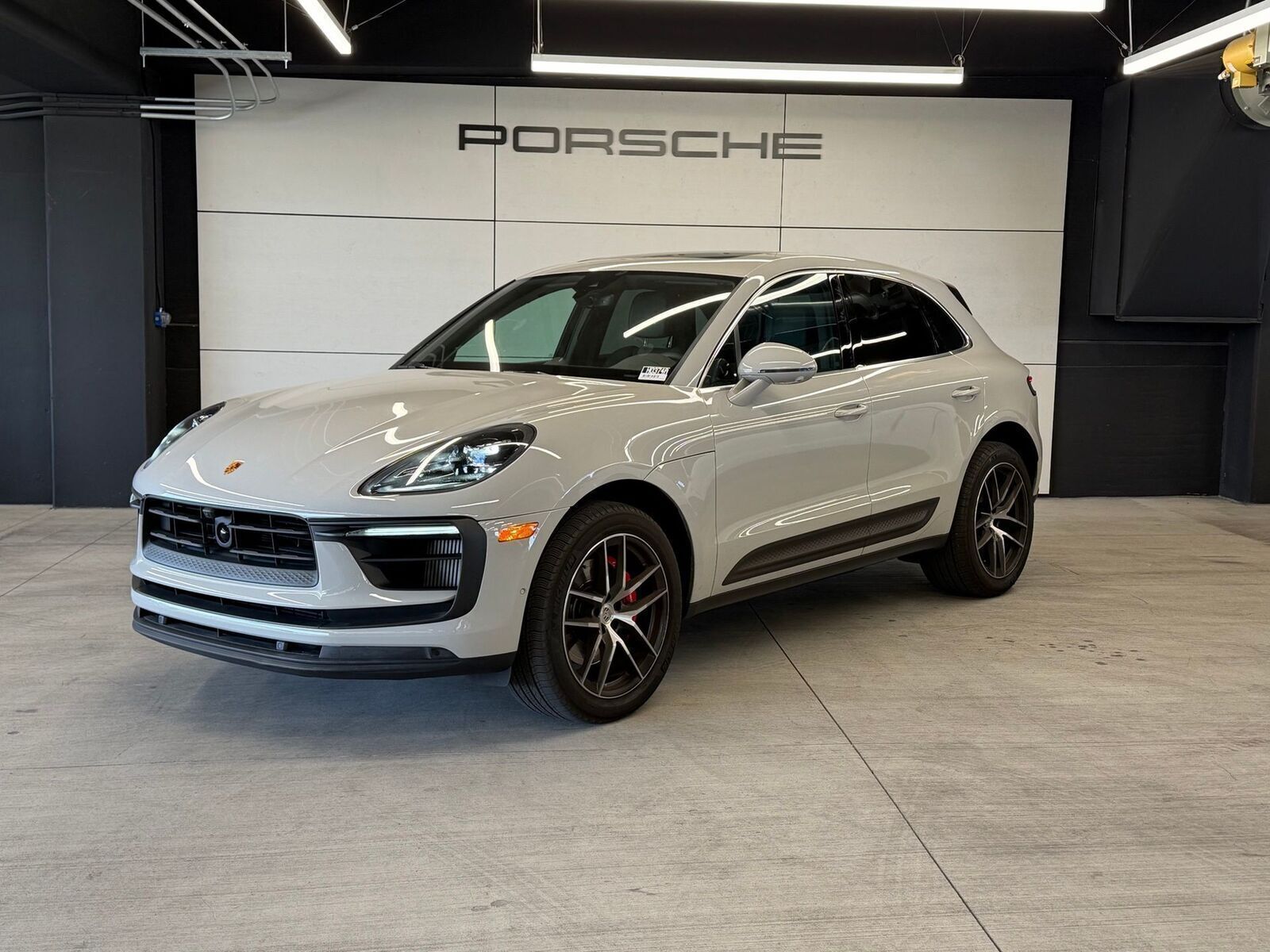 2023 Porsche Macan S AWD