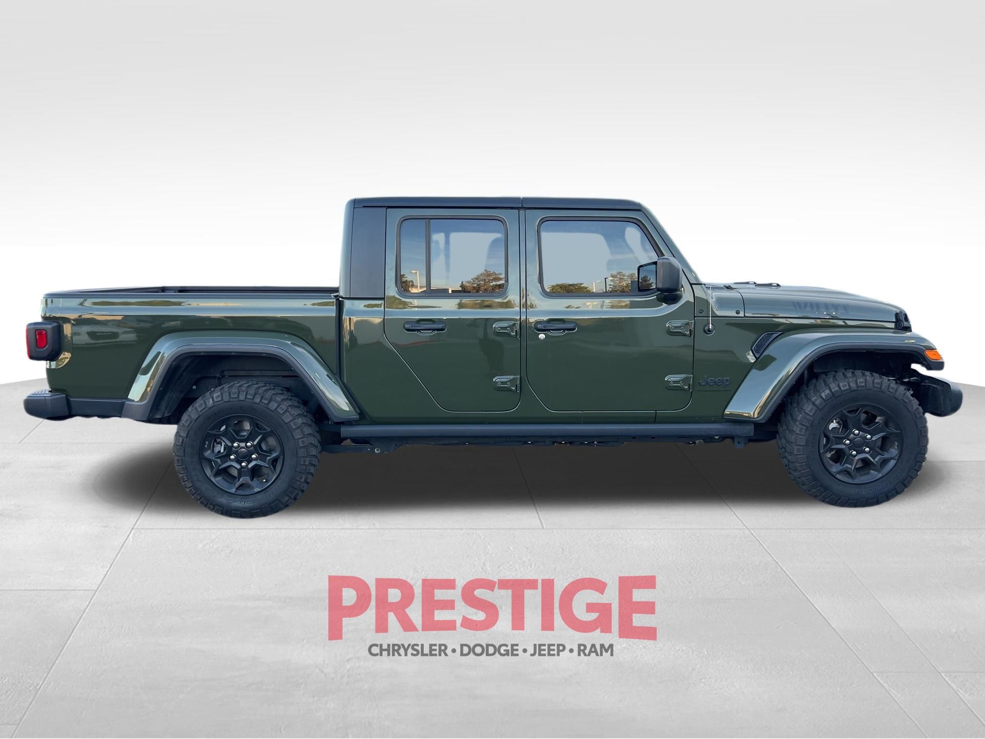 View vehicle photo 7