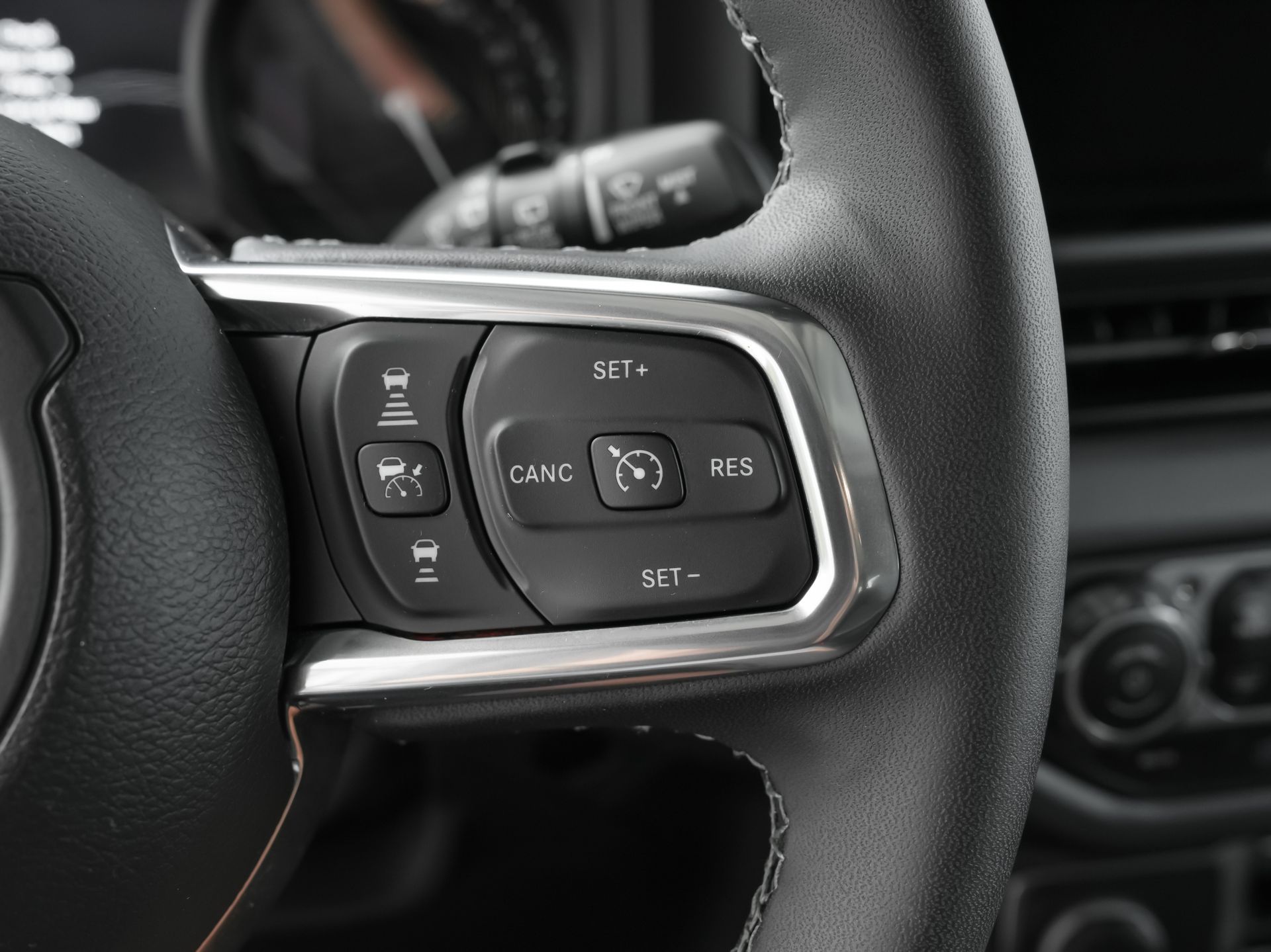 used 2025 Jeep Wrangler car, priced at $33,200