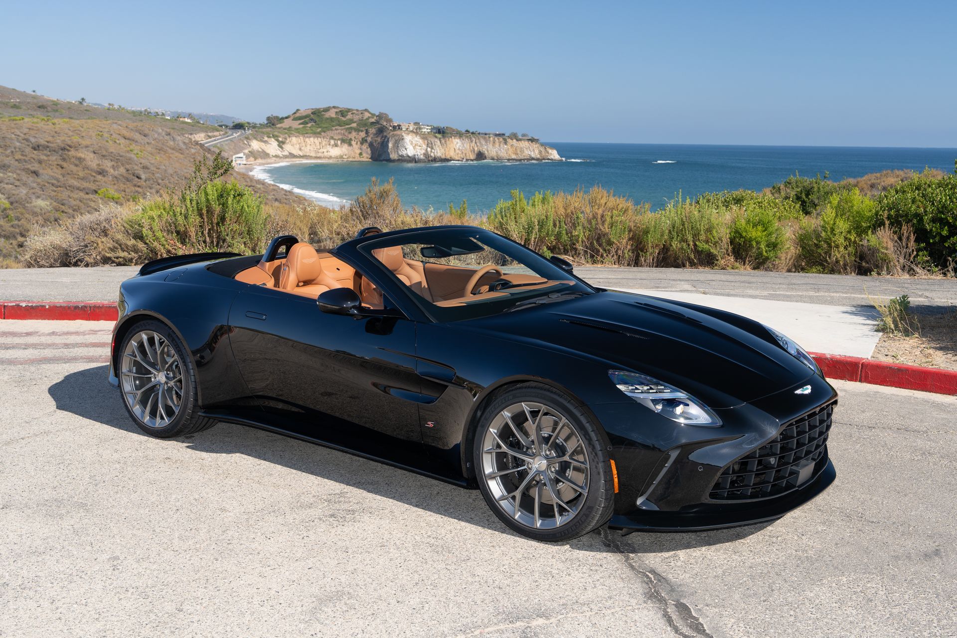 2026 Aston Martin Vantage 4.0 V8 Roadster's photo