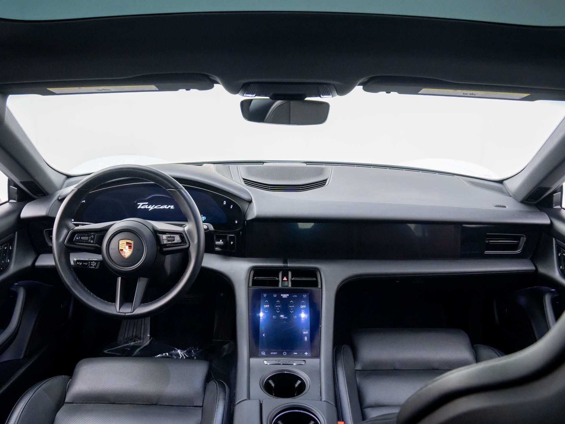2022 Porsche Taycan  photo