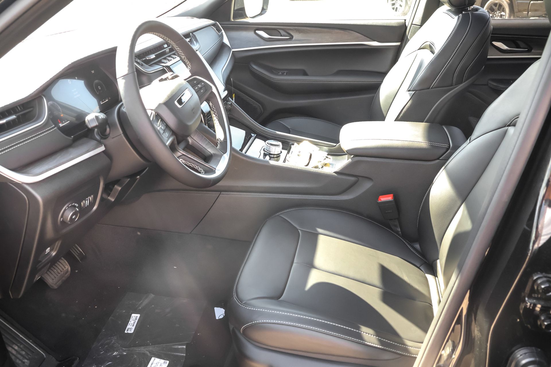 2025 JEEP GRAND CHEROKEE L - Image 6