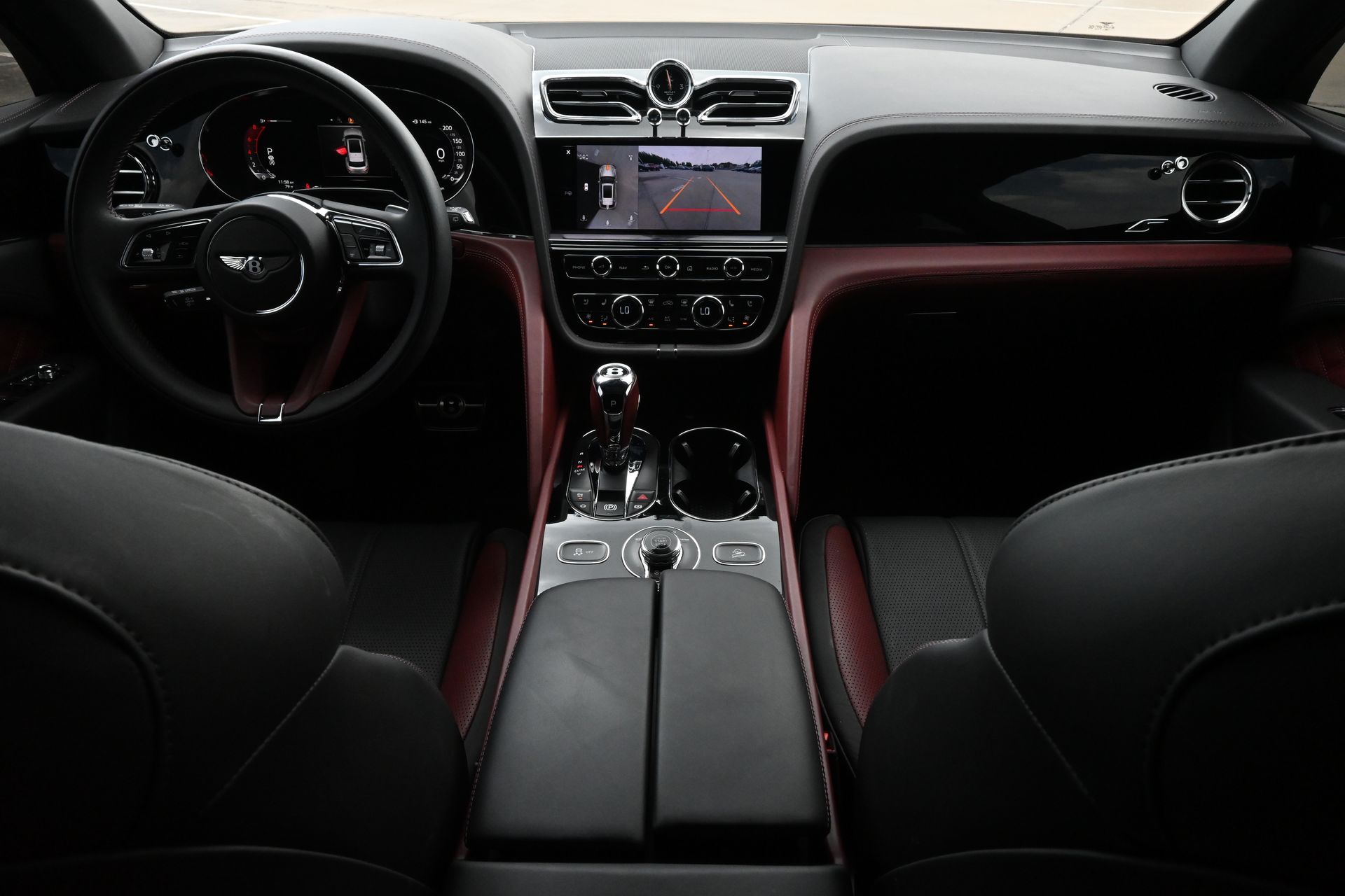 2024 Bentley Bentayga V8 - 7