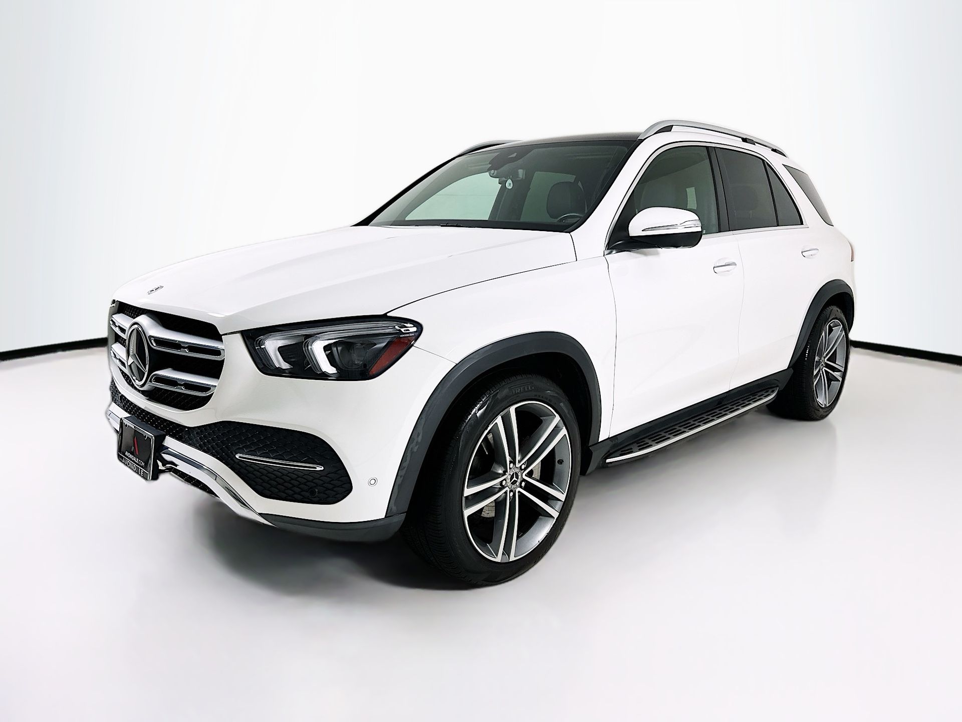 View vehicle photo 3