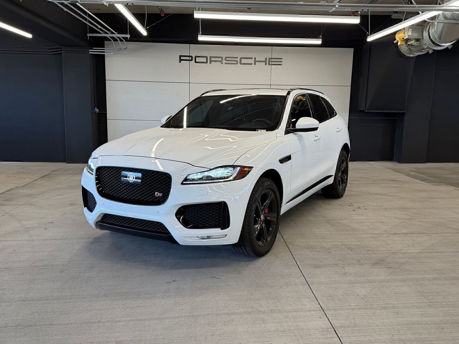 Fuji White 2019 Jaguar F-PACE S AWD SUV / Crossover All-Wheel Drive 8-Speed Automatic