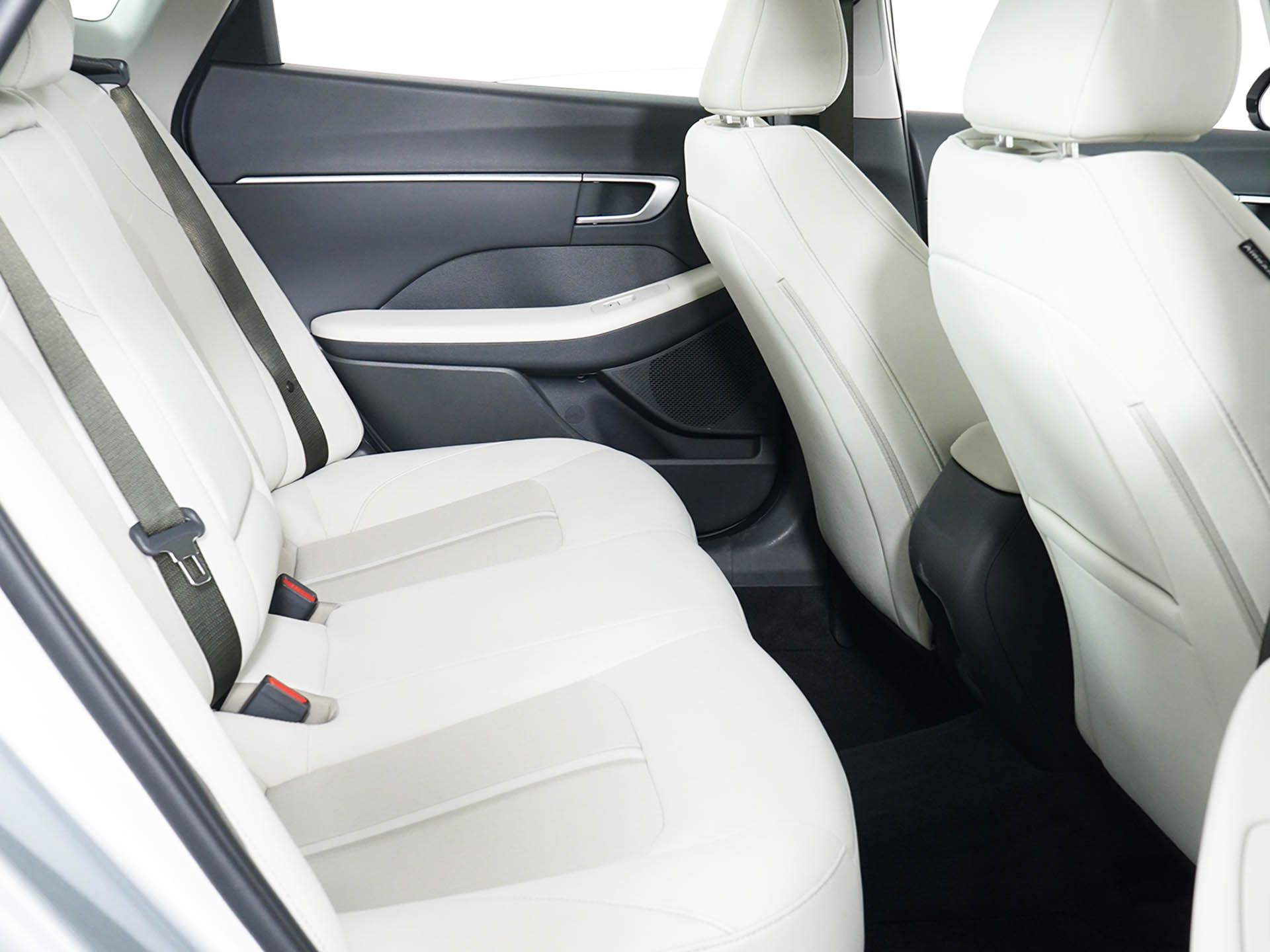 2025 Hyundai Sonata SEL - Photo 28
