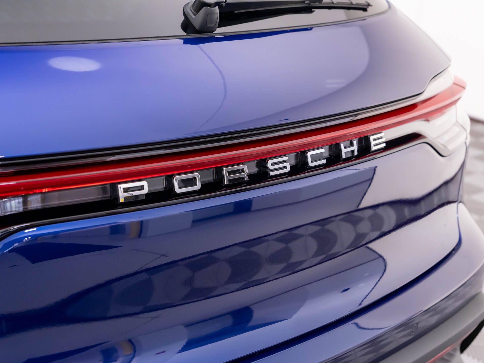 2024 Porsche Macan  photo