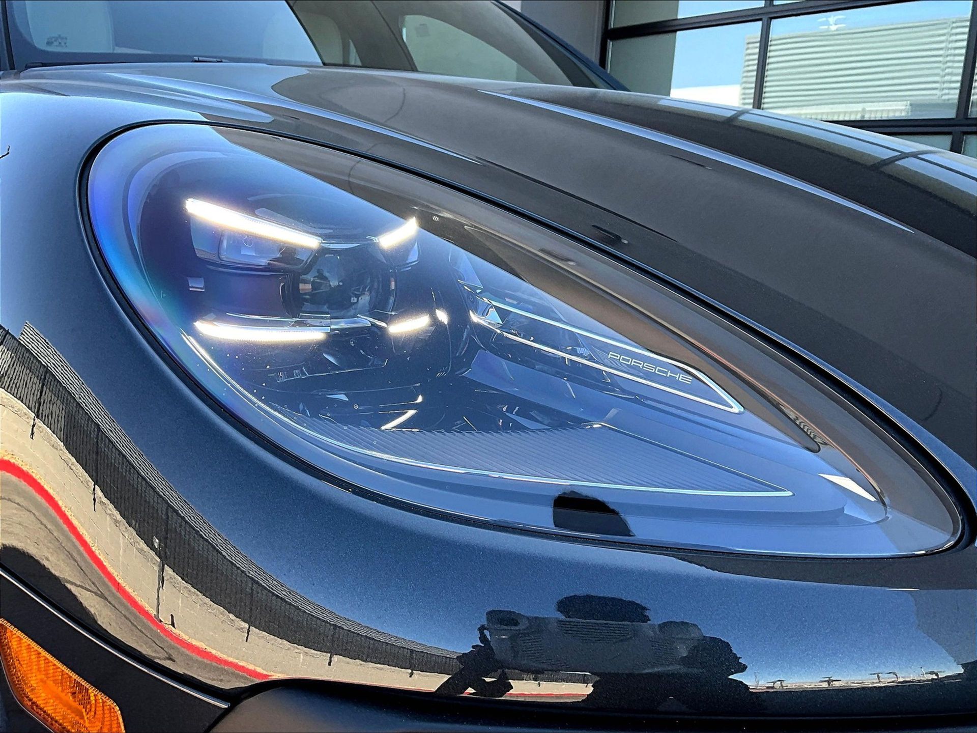 2025 Macan picture #10