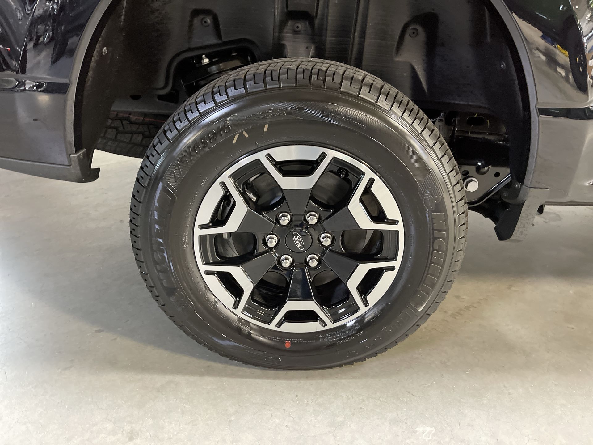 2024 Ford F-150 Lightning Pro - Photo 45