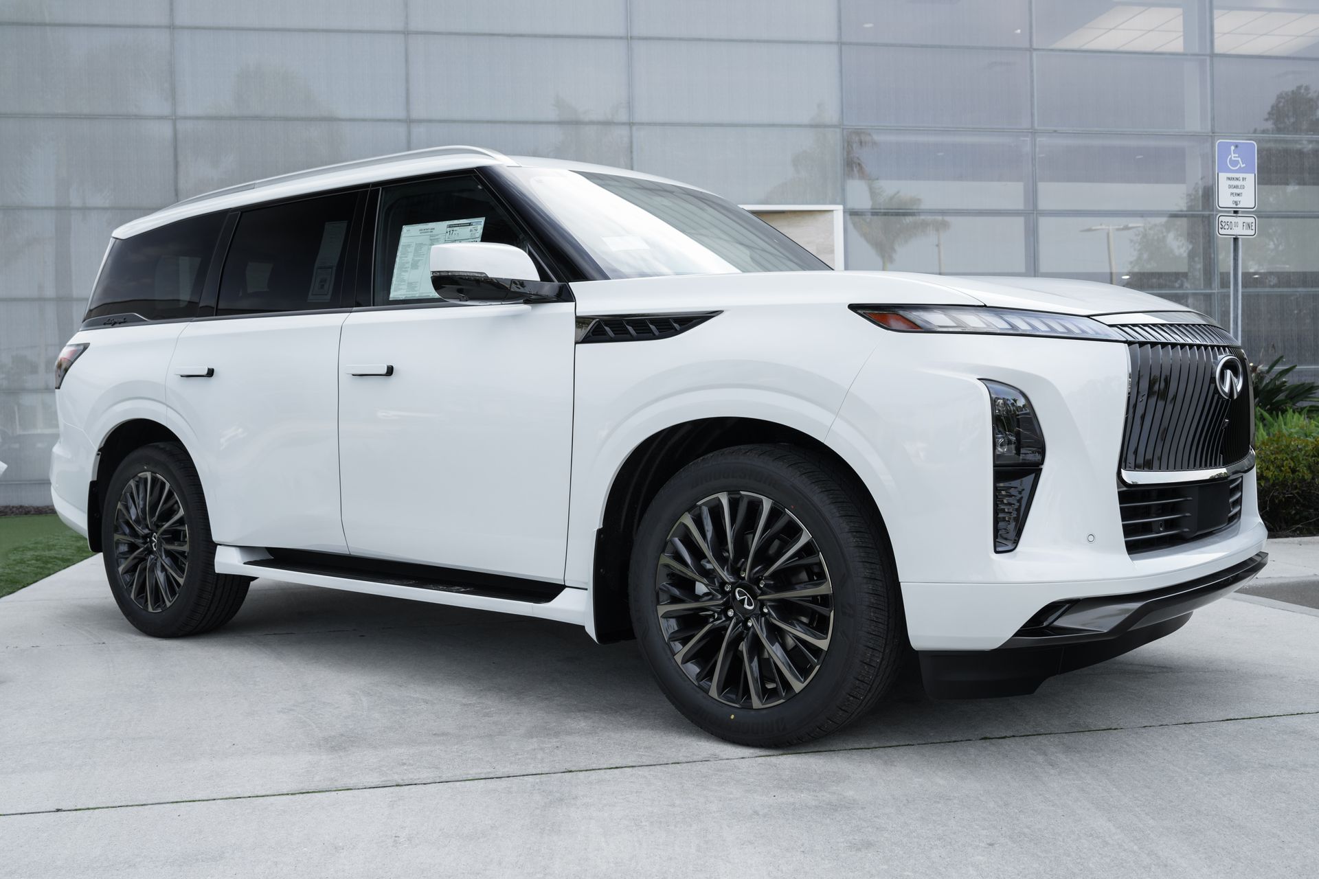 new 2026 INFINITI QX80 car, priced at $99,860