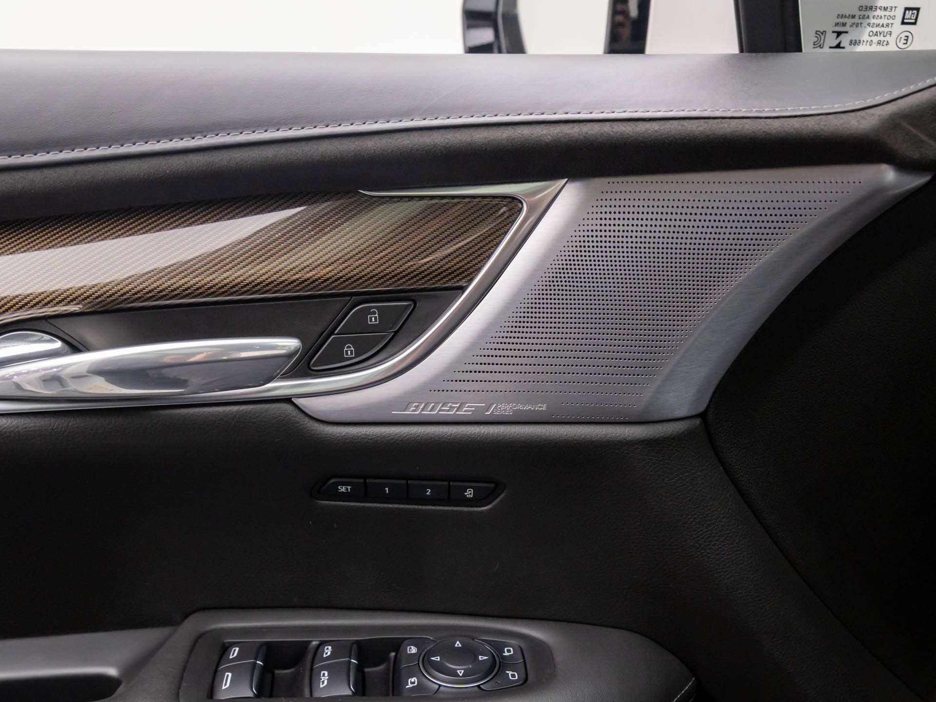 2022 Cadillac XT6 Sport photo
