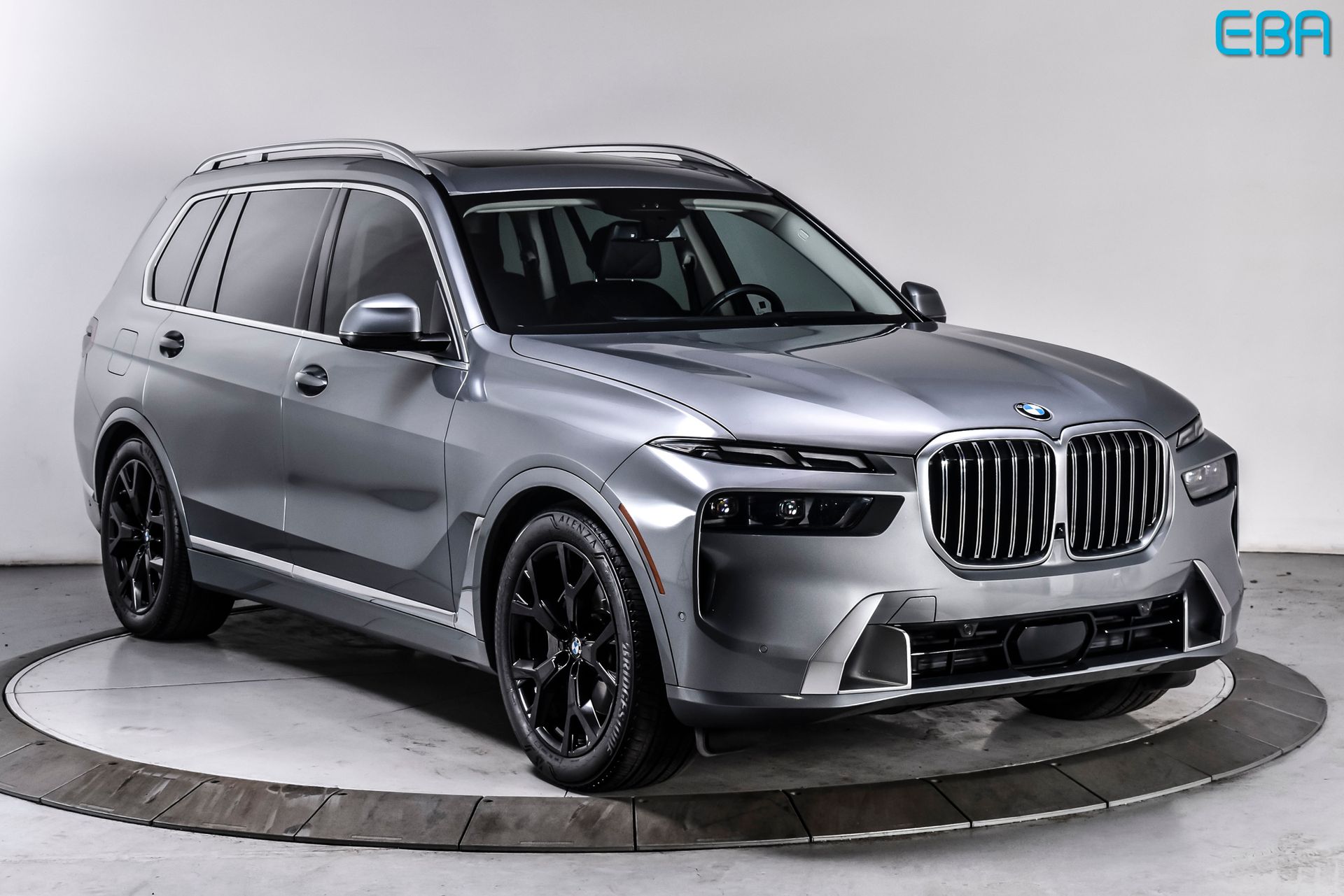 2023 BMW X7 xDrive40i's photo