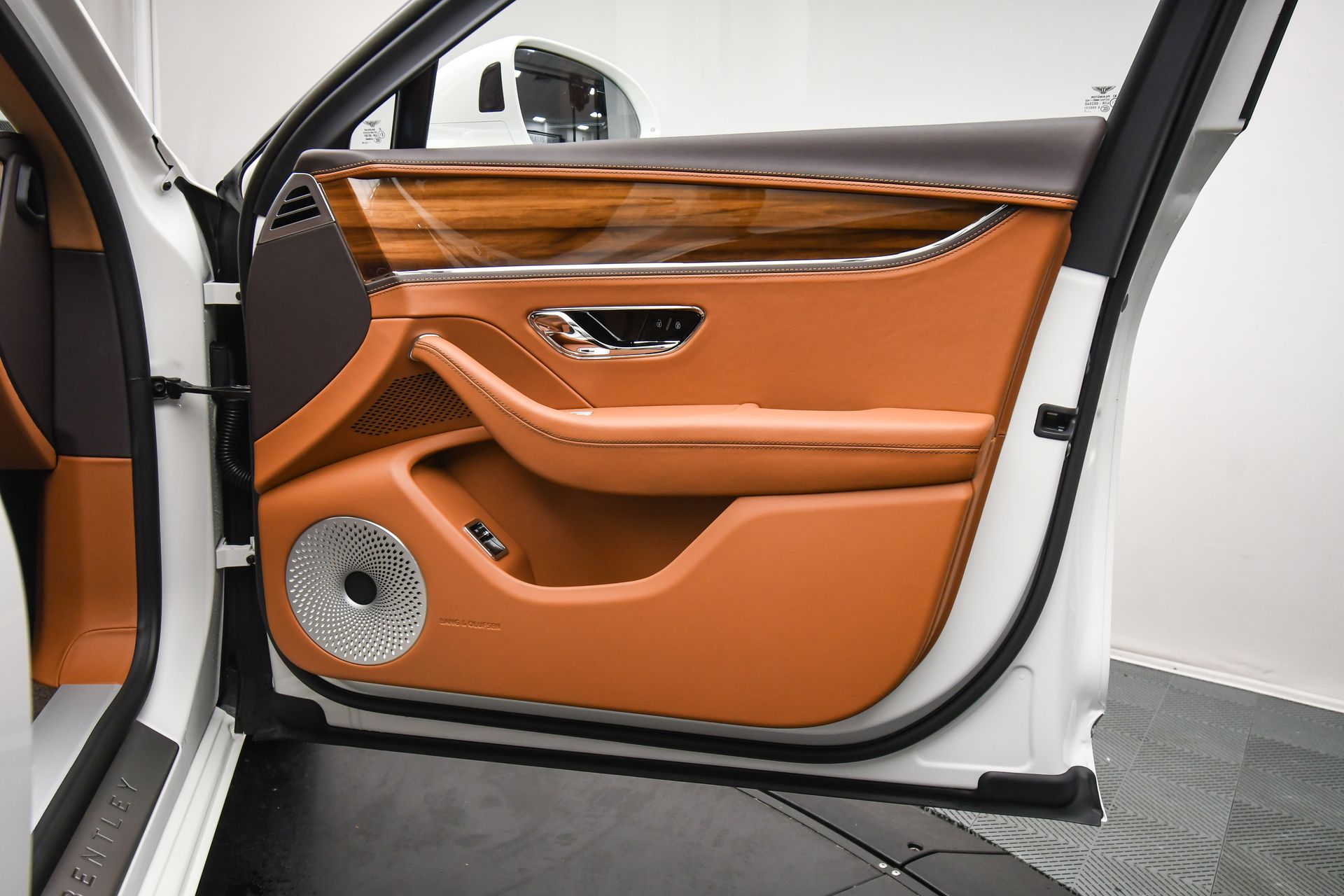 2026 Bentley Flying Spur - Photo 42