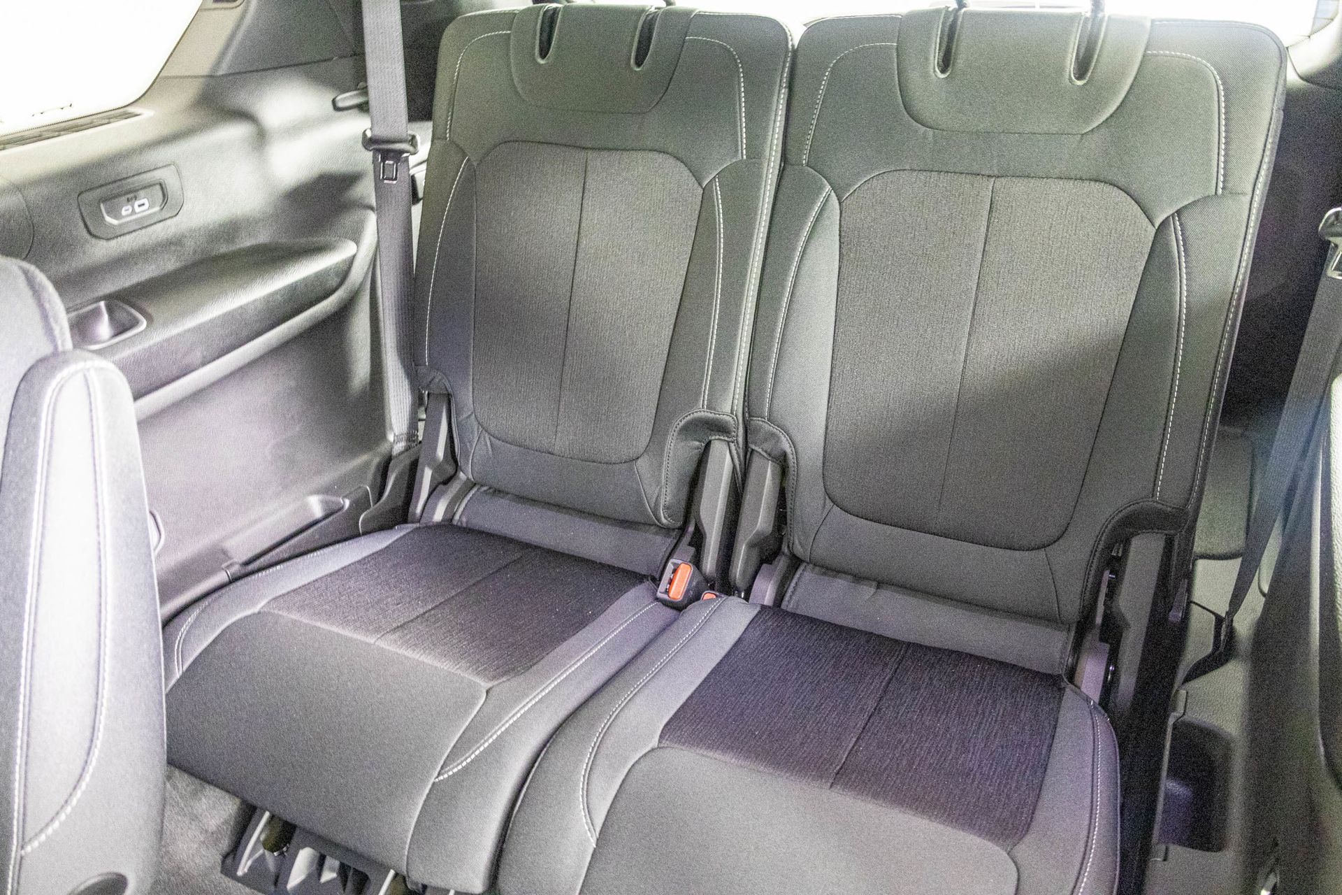 2025 JEEP GRAND CHEROKEE L - Image 29