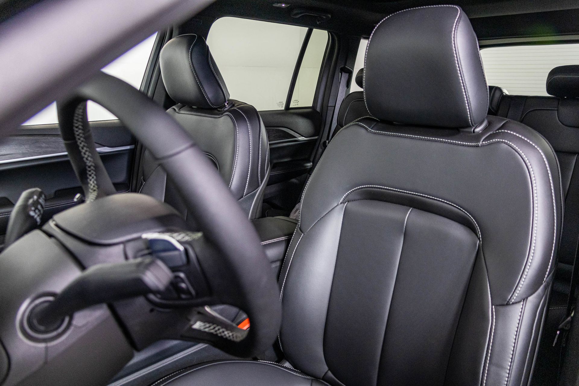 2025 JEEP GRAND CHEROKEE - Image 25