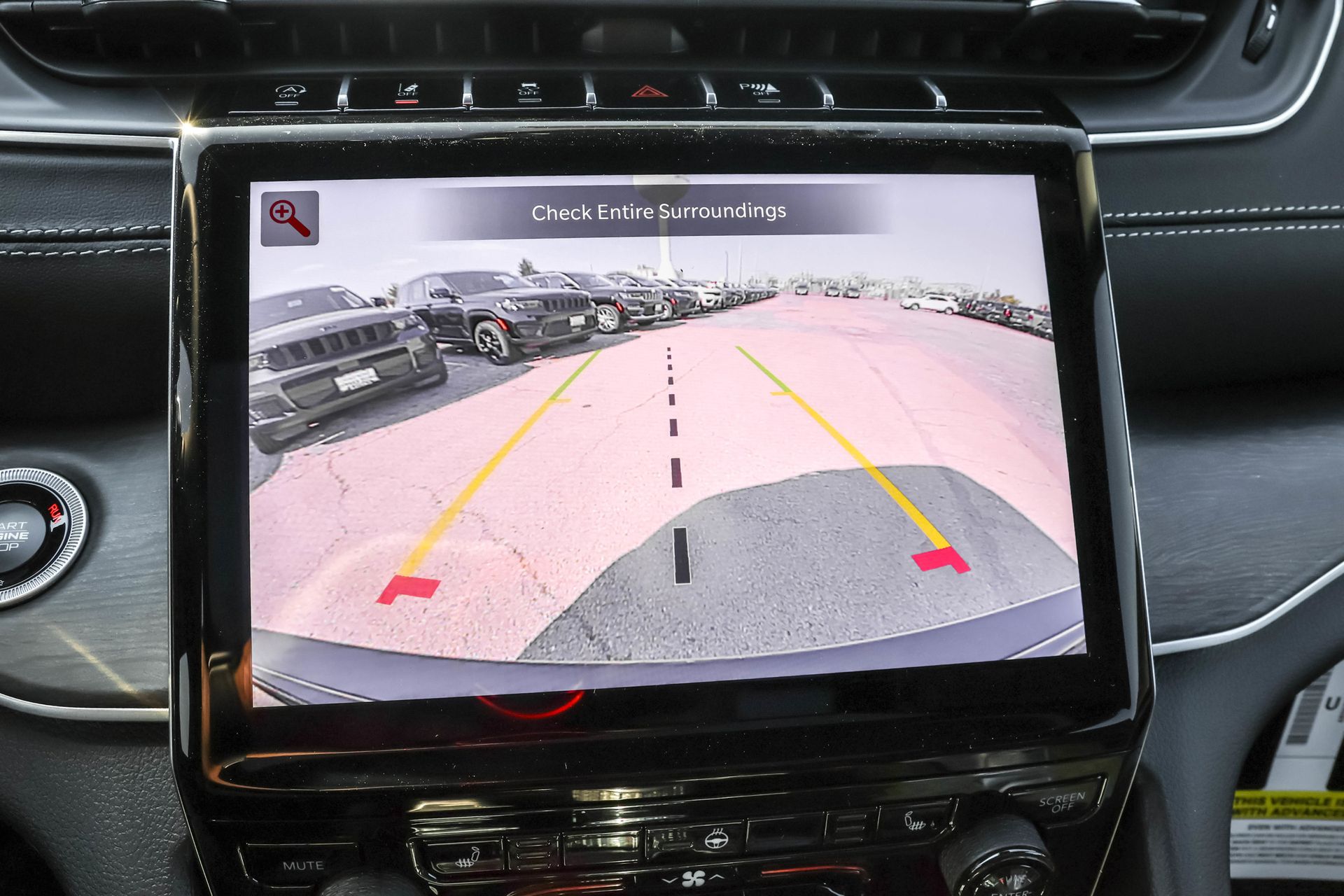 2025 JEEP GRAND CHEROKEE - Image 18