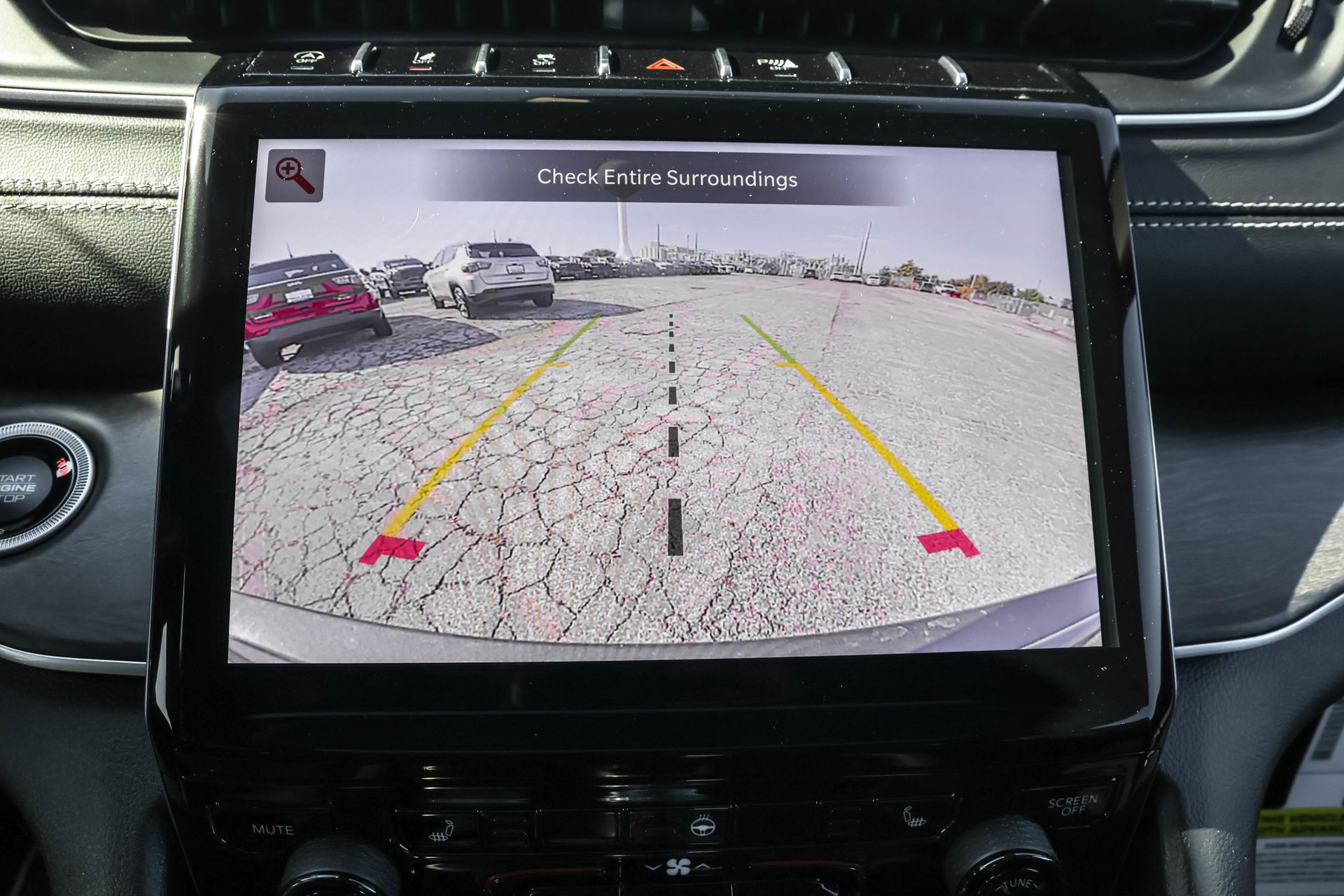 2025 JEEP GRAND CHEROKEE - Image 18