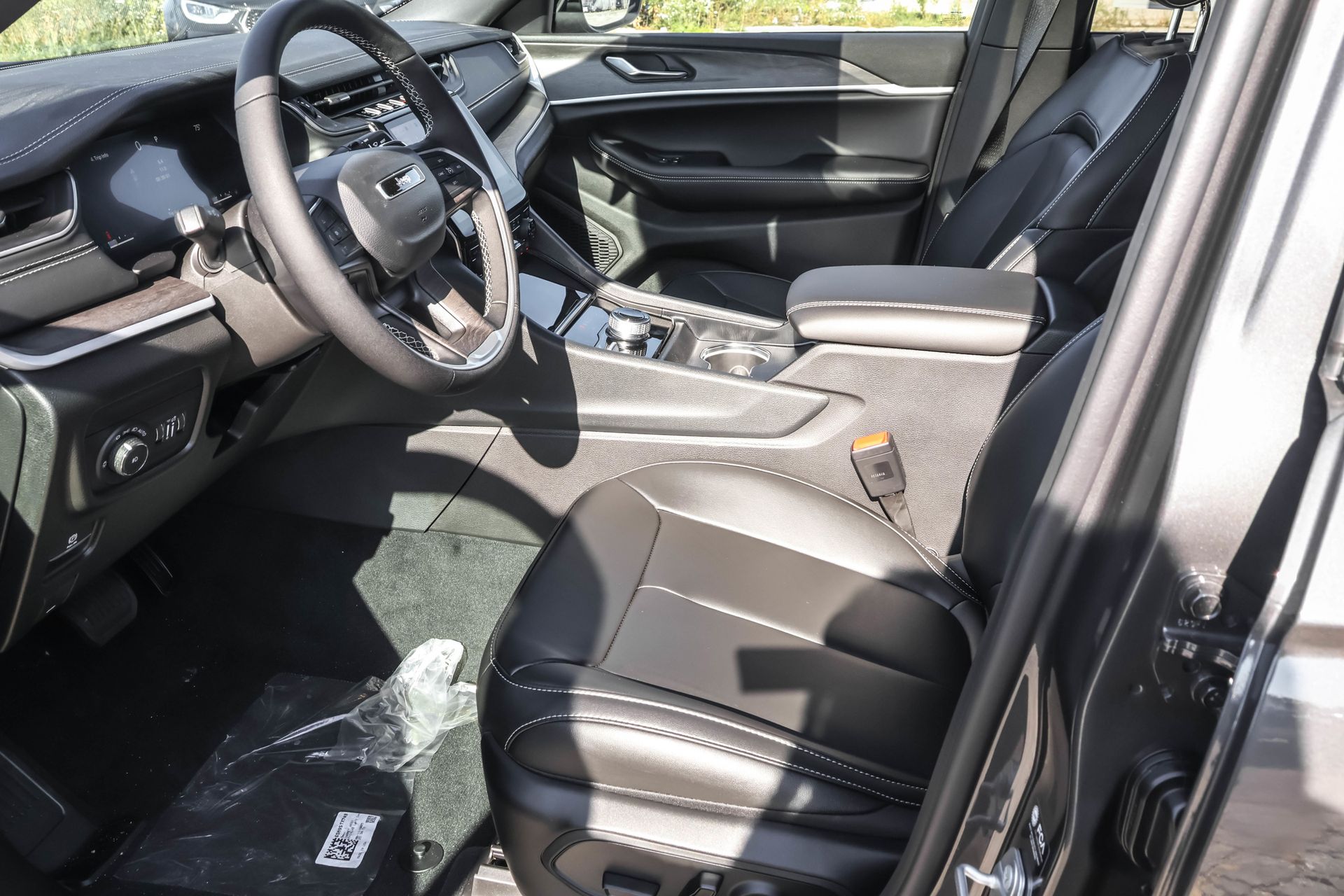 2025 JEEP GRAND CHEROKEE - Image 5