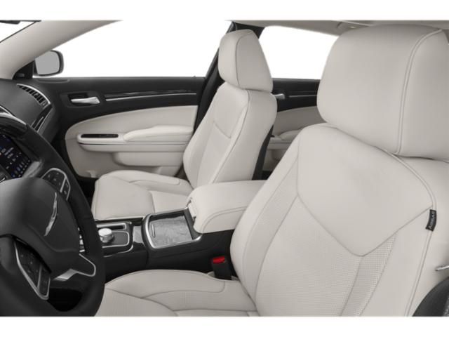 2019 Chrysler 300 Touring - 8