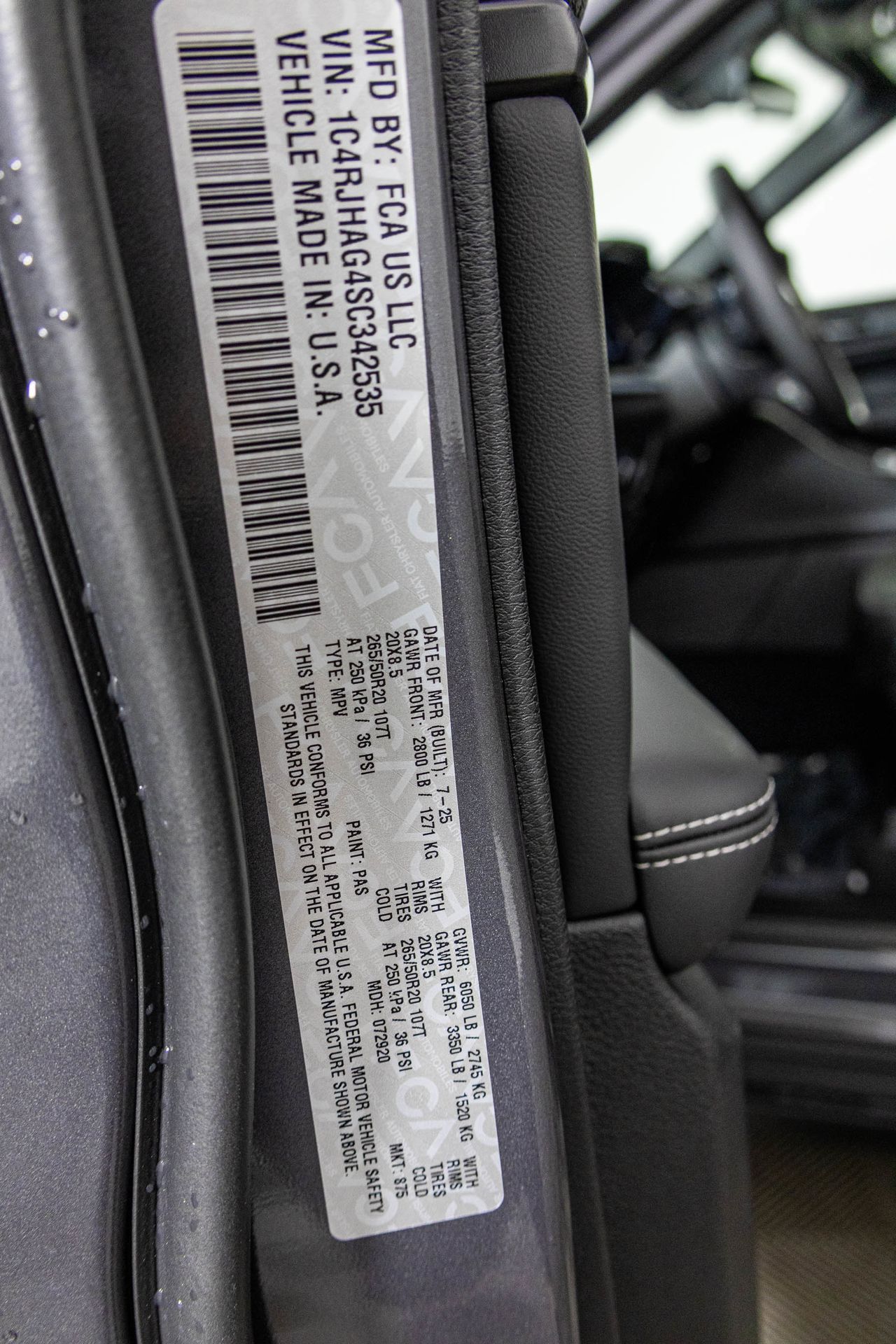 2025 JEEP GRAND CHEROKEE - Image 39