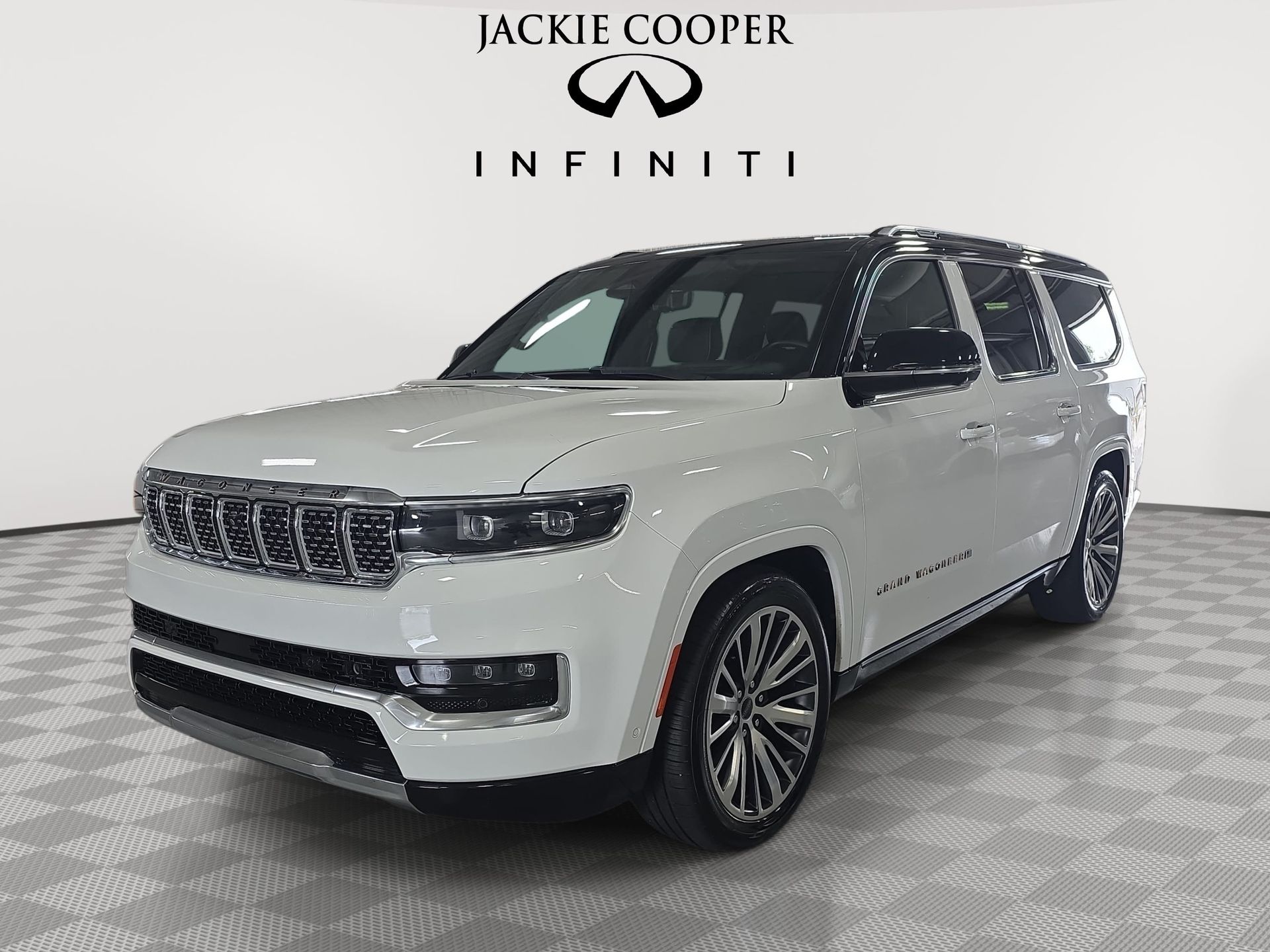 Bright White Clearcoat 2024 Jeep Grand Wagoneer L Series III 4WD SUV / Crossover Four-Wheel Drive 8-Speed Automatic