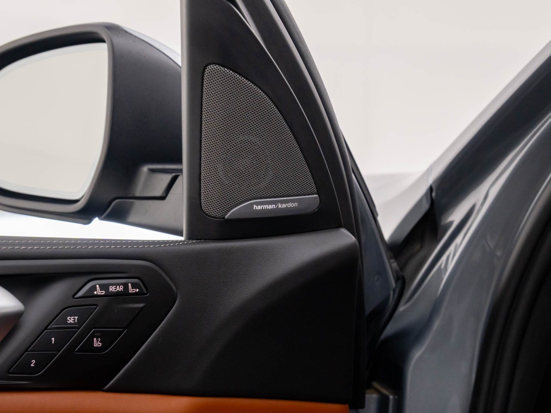 2023 BMW X7 xDrive40i photo