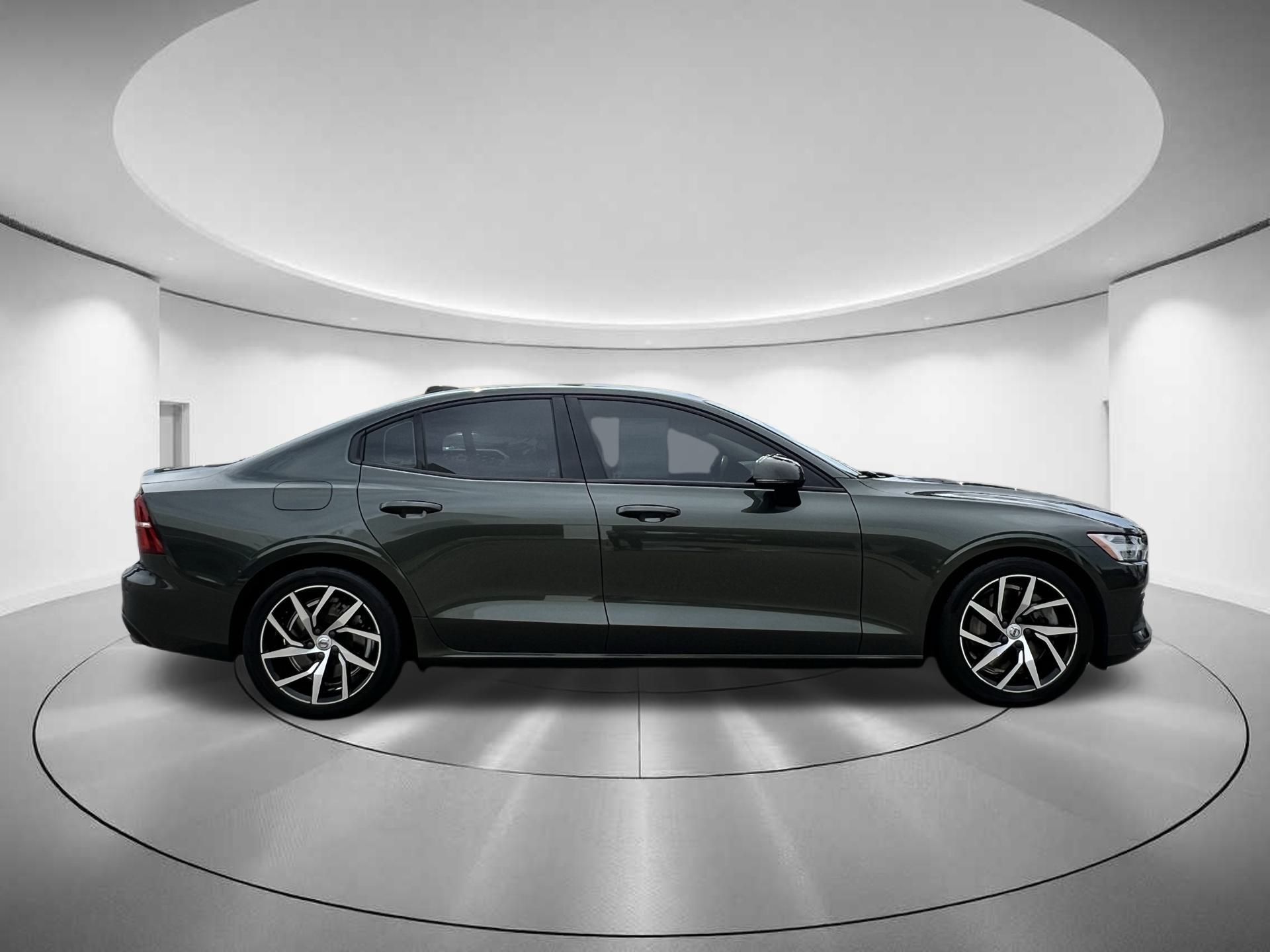 2020 Volvo S60 T6 Momentum 24