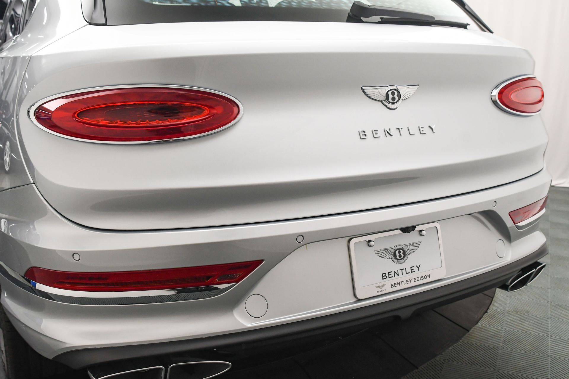 2025 Bentley Bentayga - Photo 22