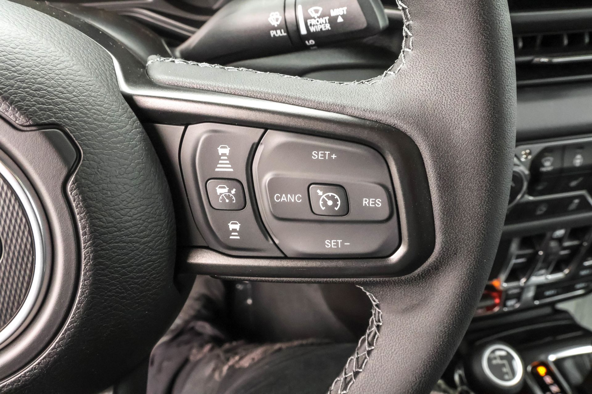 2025 JEEP GLADIATOR - Image 25