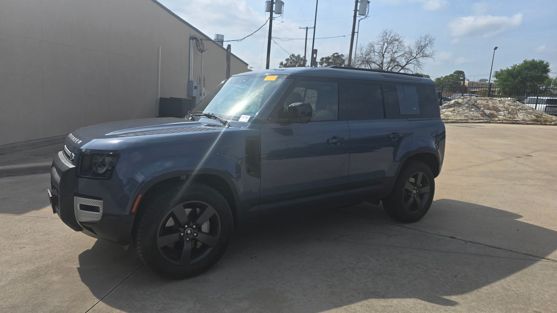 Tasman Blue Metallic 2021 Land Rover Defender 110 SE AWD SUV / Crossover All-Wheel Drive 8-Speed Automatic
