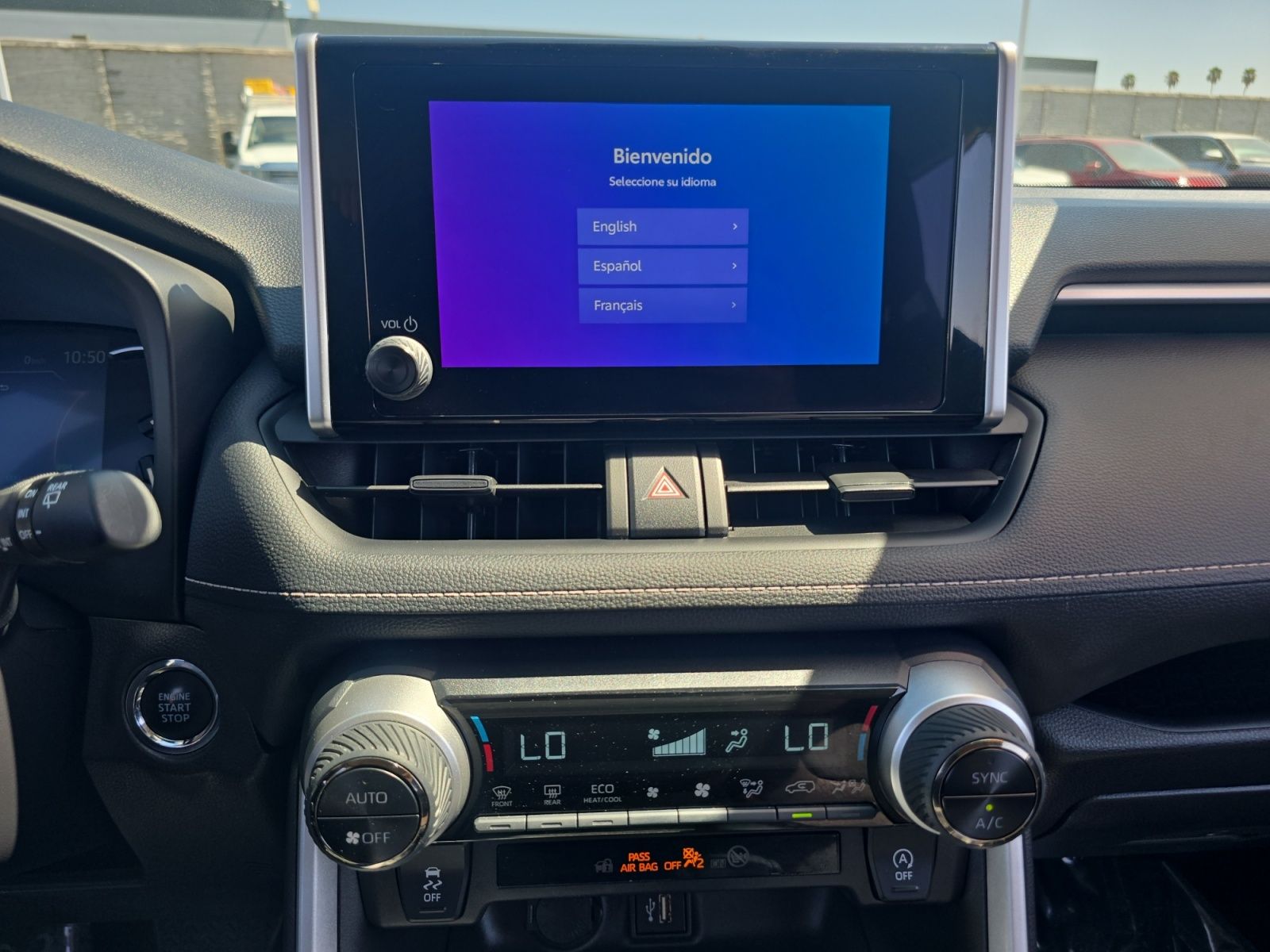 2025 Toyota RAV4 XLE - Photo 16