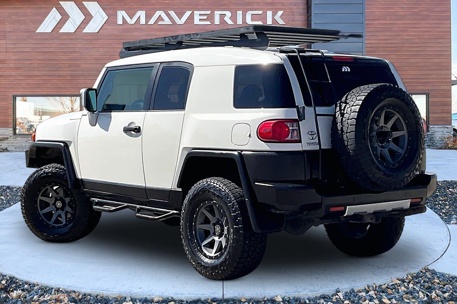 View vehicle photo 4
