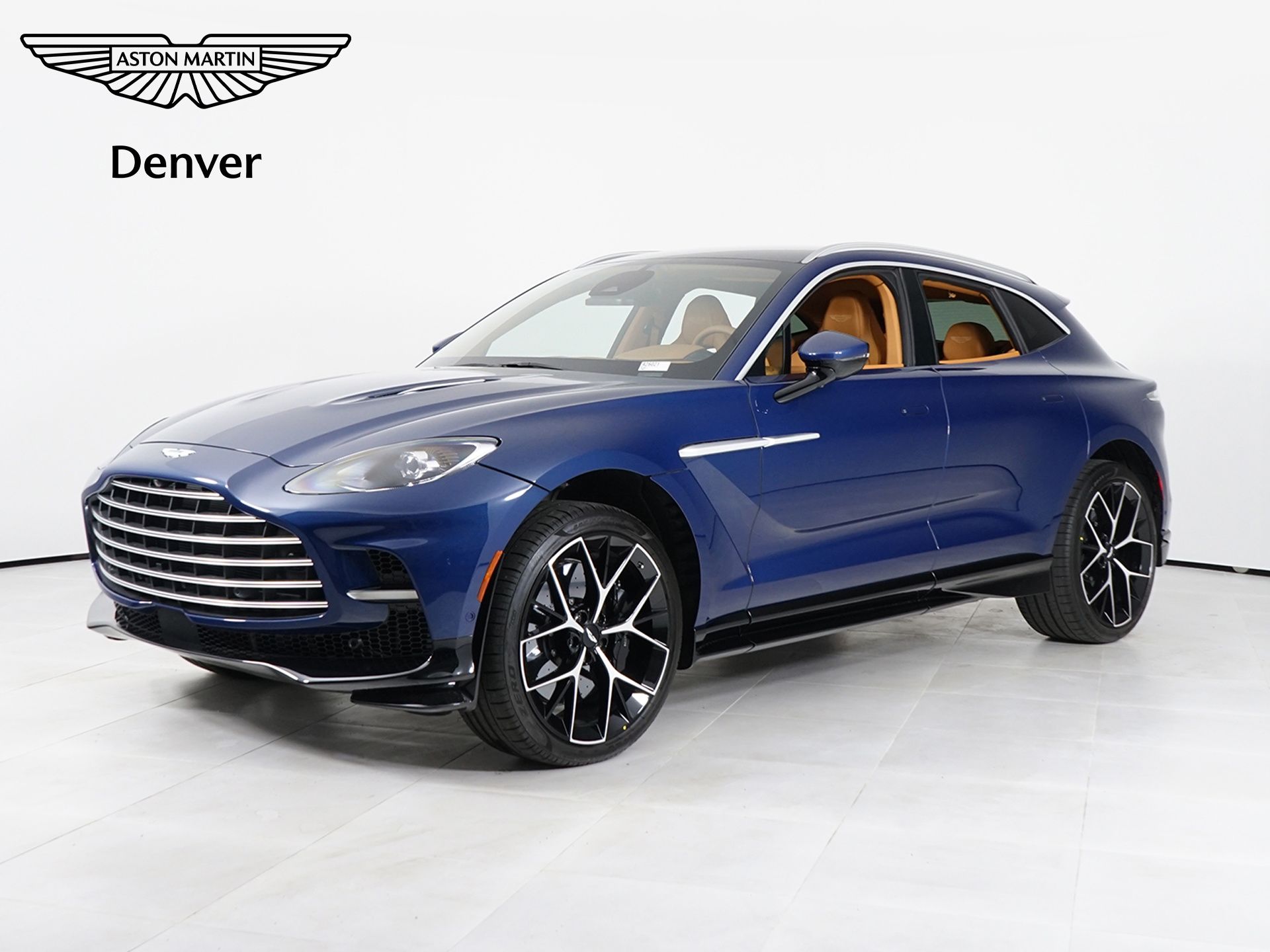 2026 Aston Martin DBX 4.0 V8 707 AWD's photo