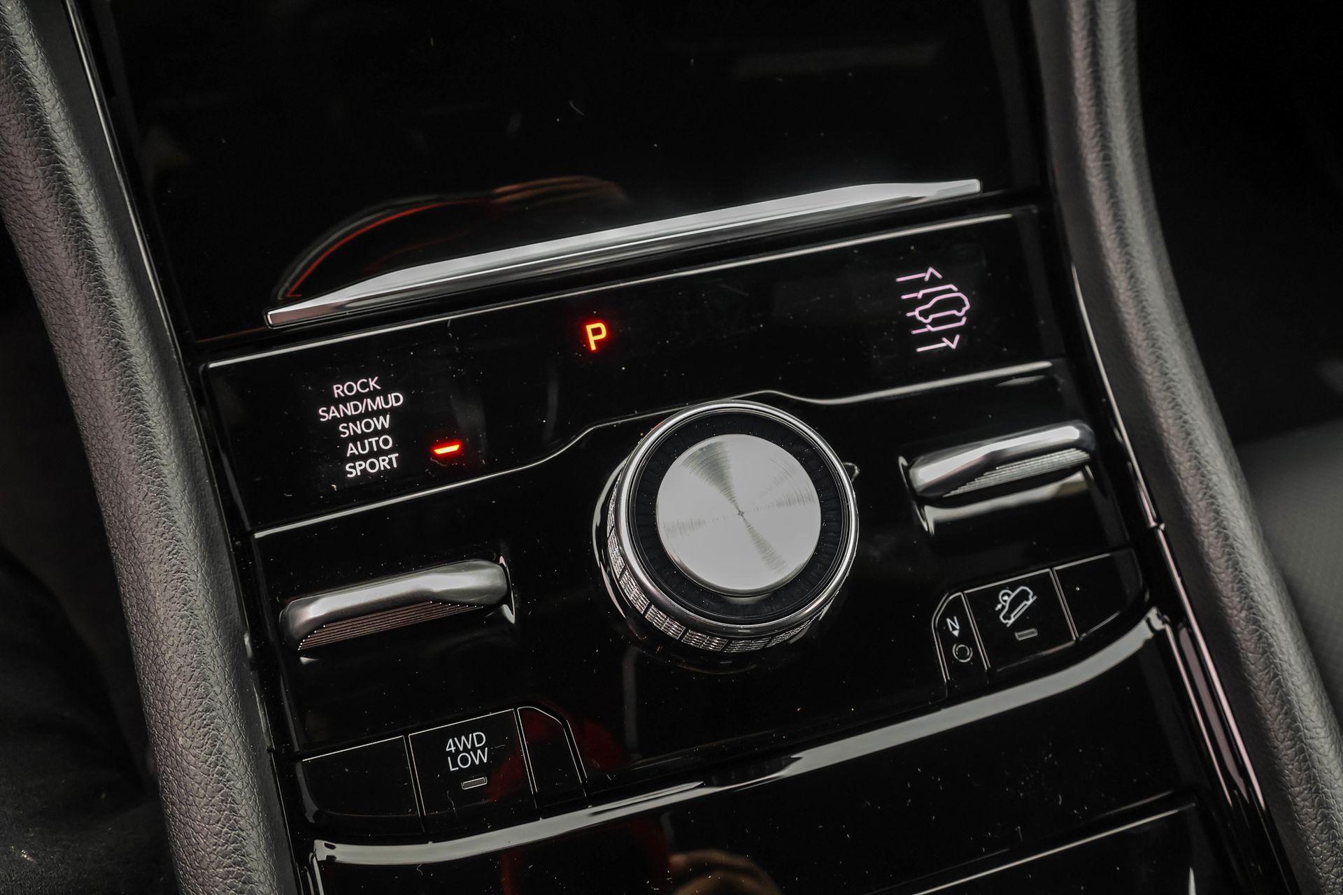 2025 JEEP GRAND CHEROKEE - Image 20