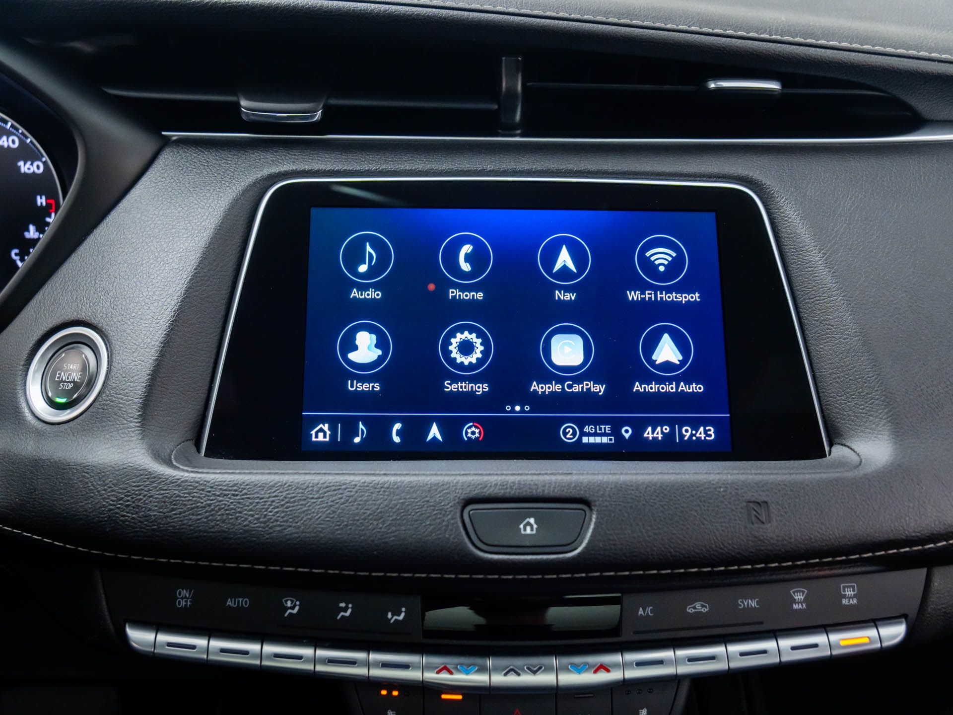 2021 Cadillac XT4 Premium Luxury photo