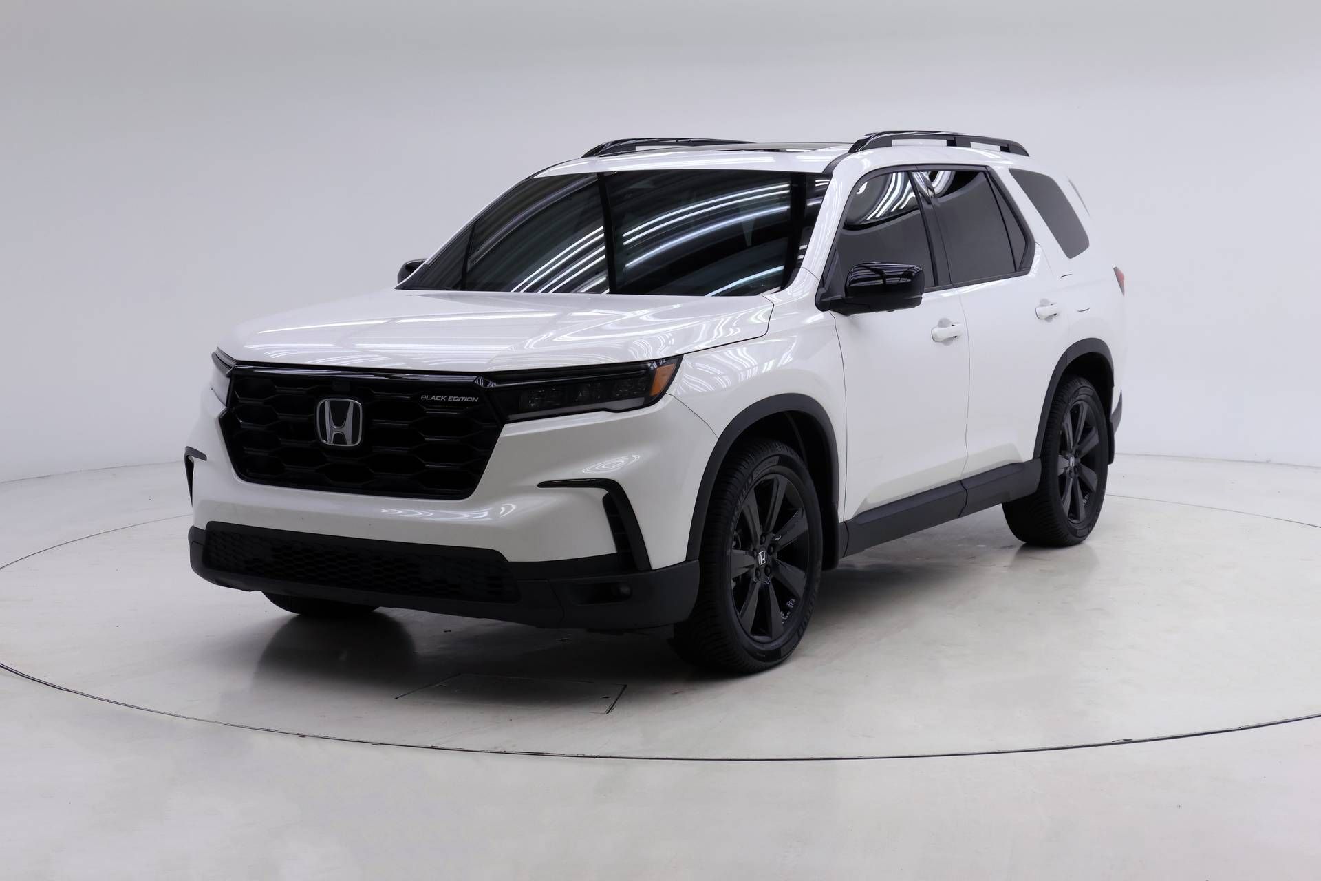 Platinum White 2025 Honda Pilot SUV / Crossover All-Wheel Drive Automatic