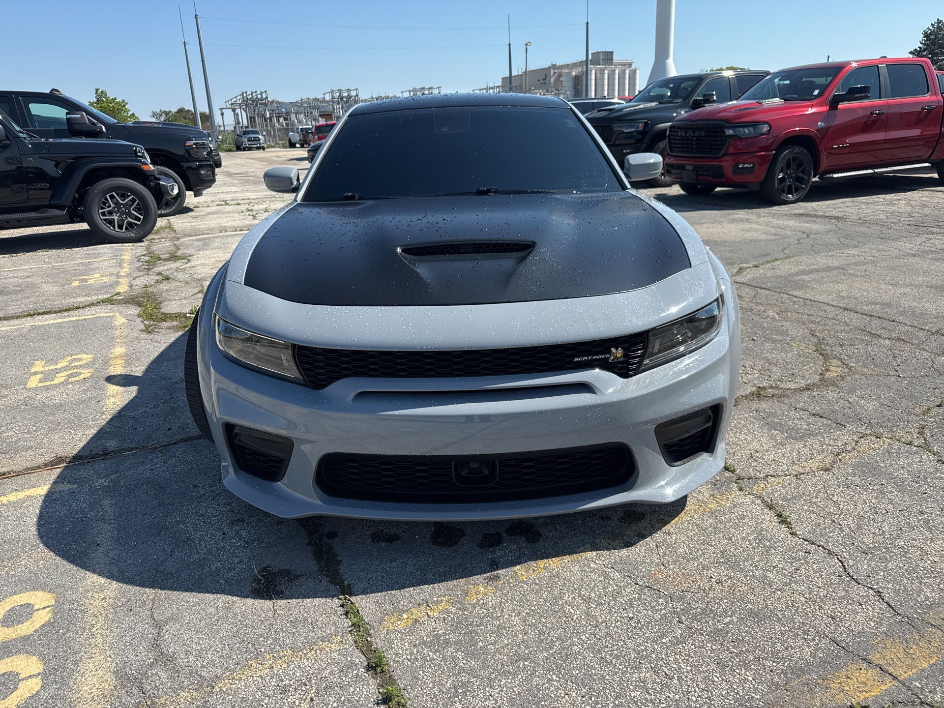 2C3CDXGJ4NH176372