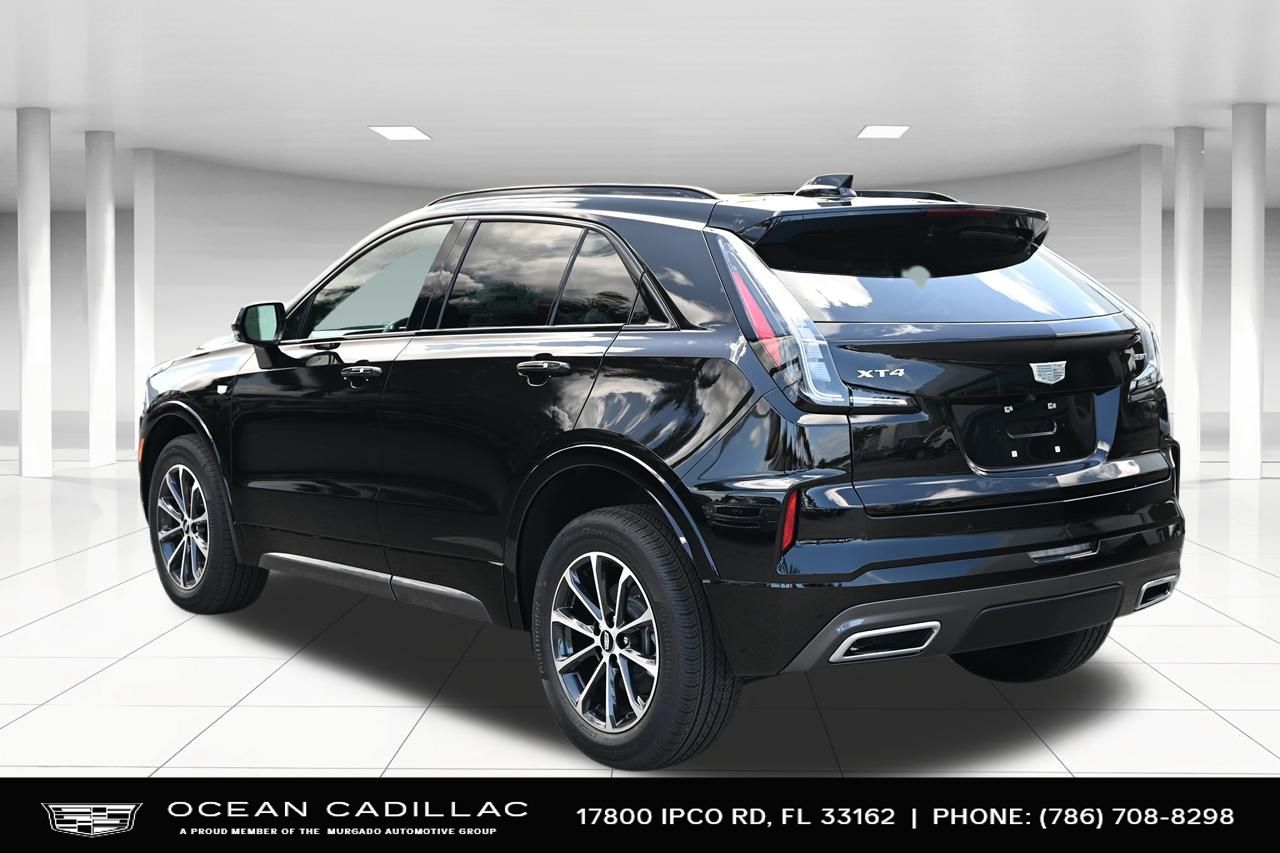 2024 Cadillac XT4 Sport 3