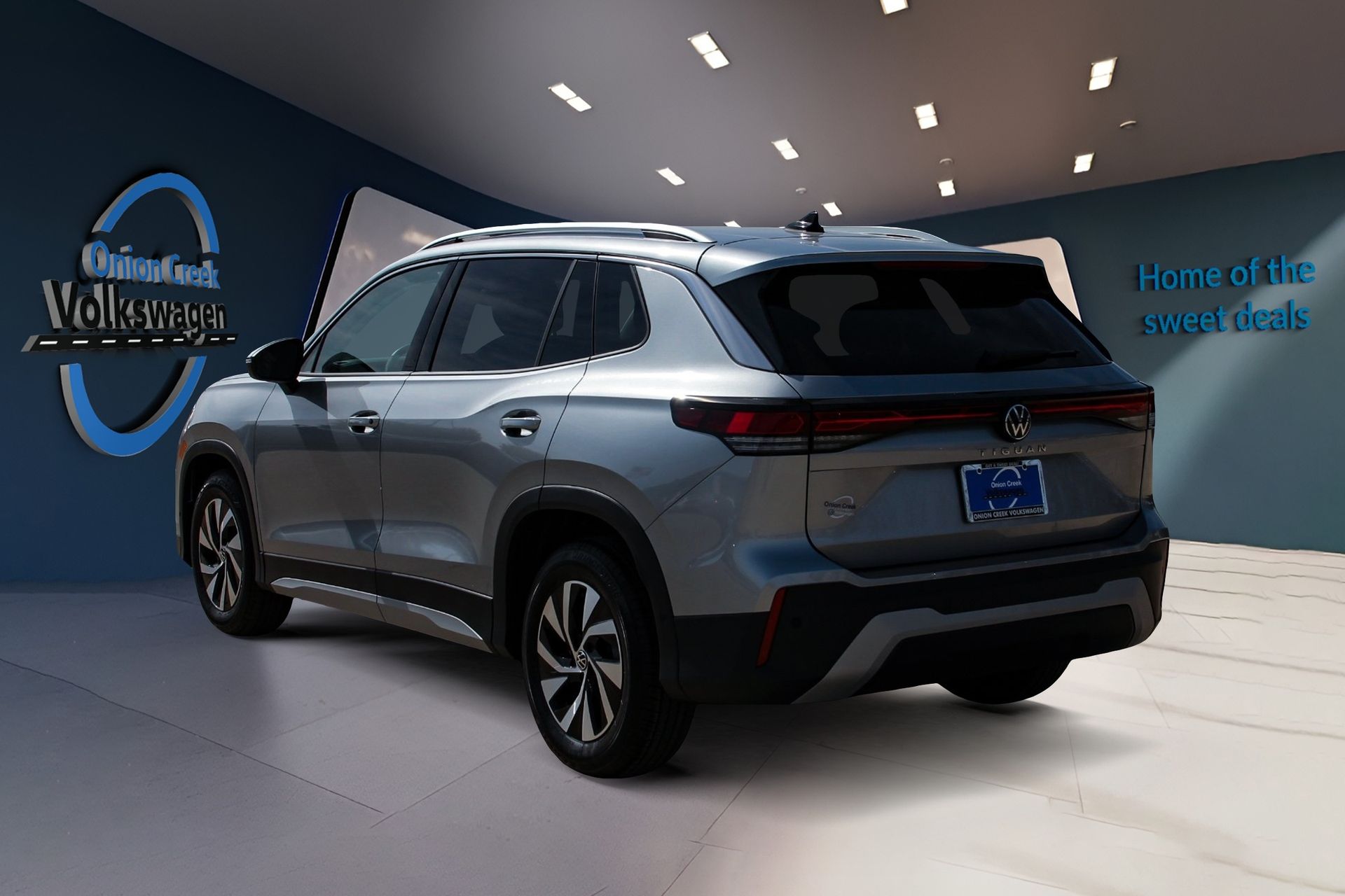 View vehicle photo 6