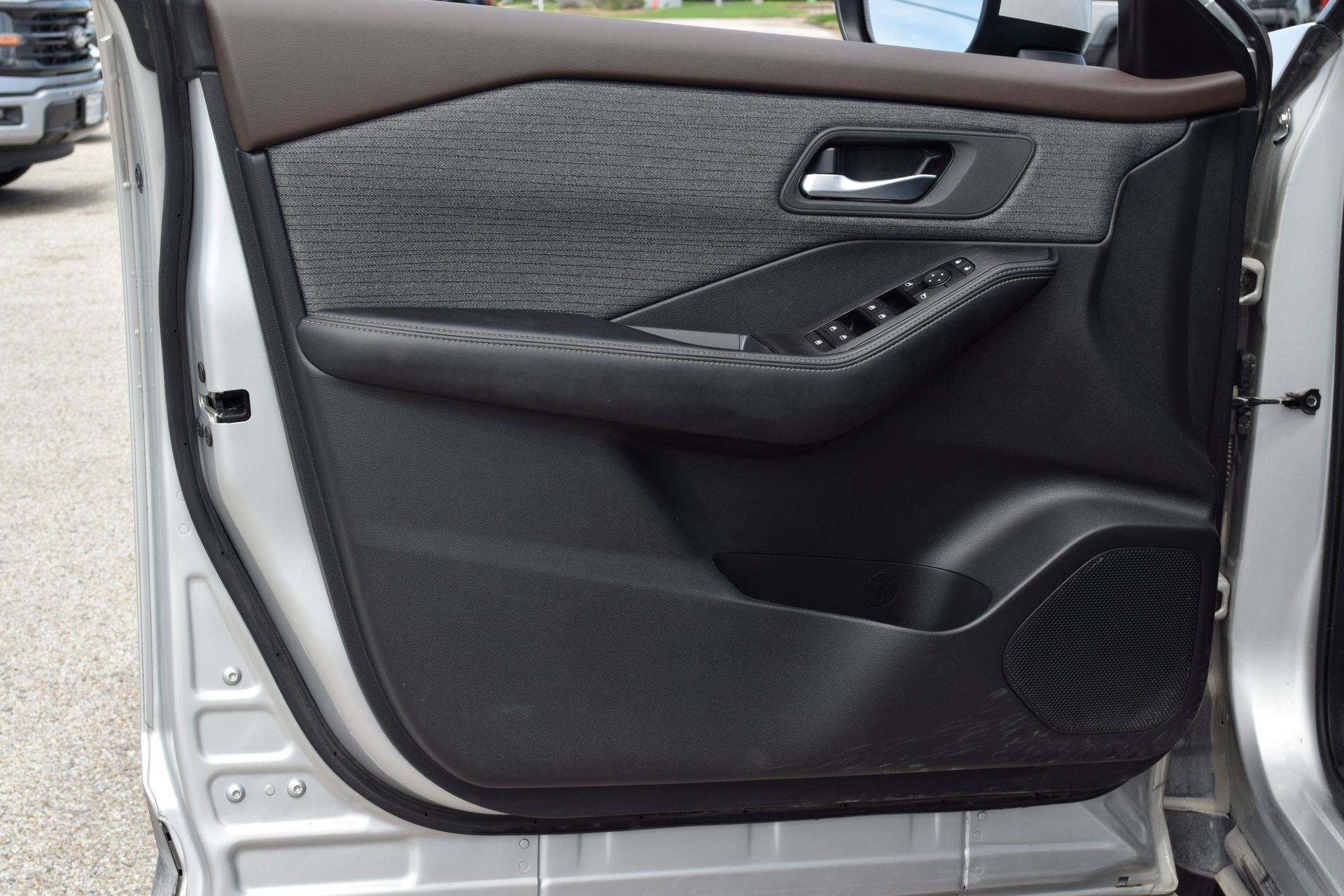 2023 Nissan Rogue SV Silver at Baytown Hyundai