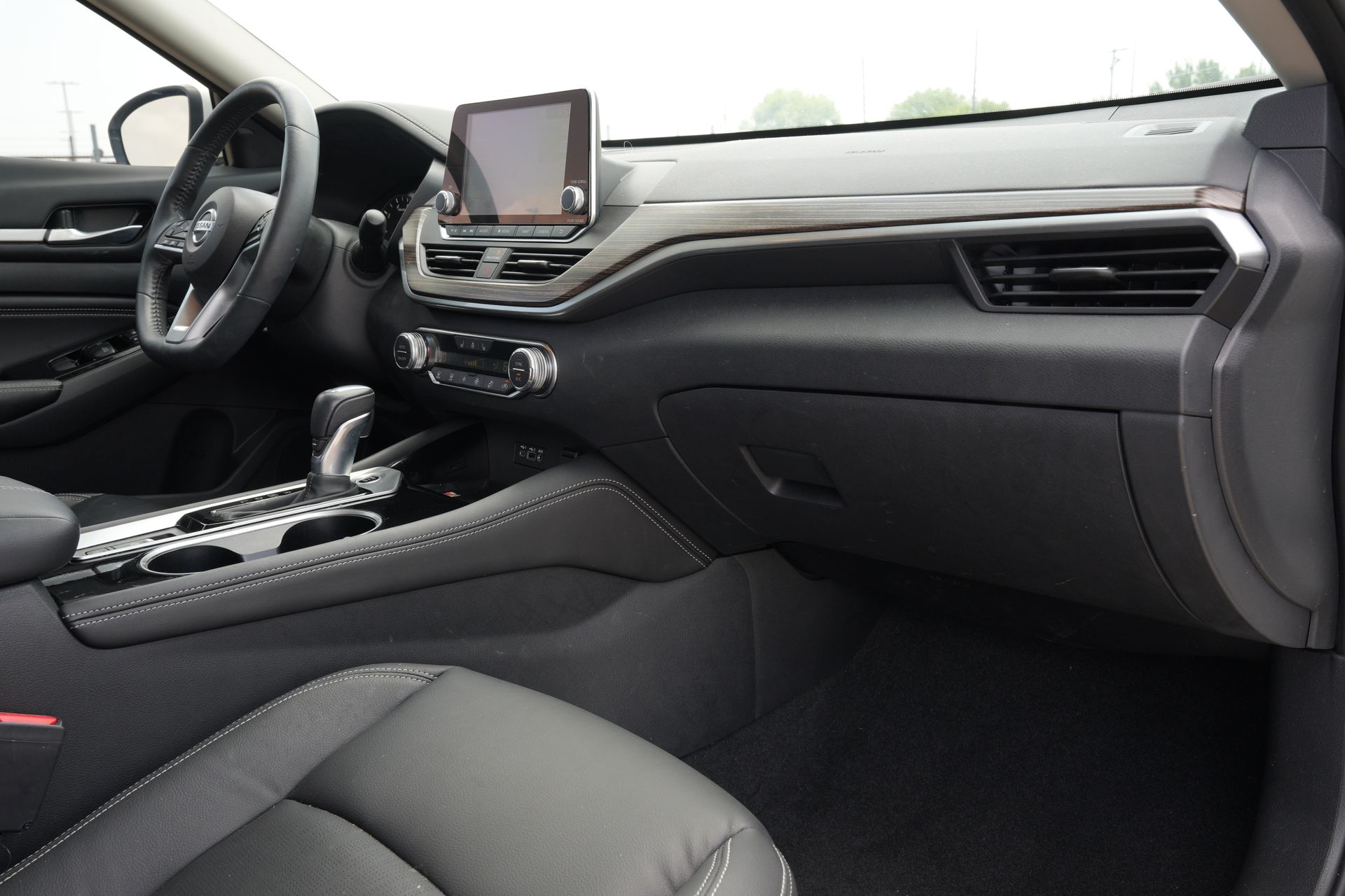2022 Nissan Altima 2.5 SL White at Bayshore Chrysler Jeep Dodge Ram