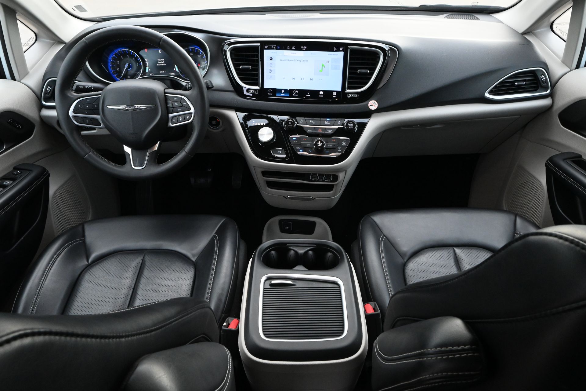 2023 Chrysler Pacifica Touring L White at Toyota of Victoria