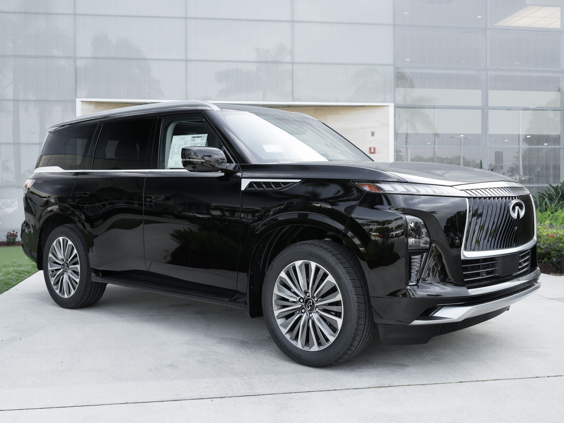 new 2026 INFINITI QX80 car, priced at $79,327