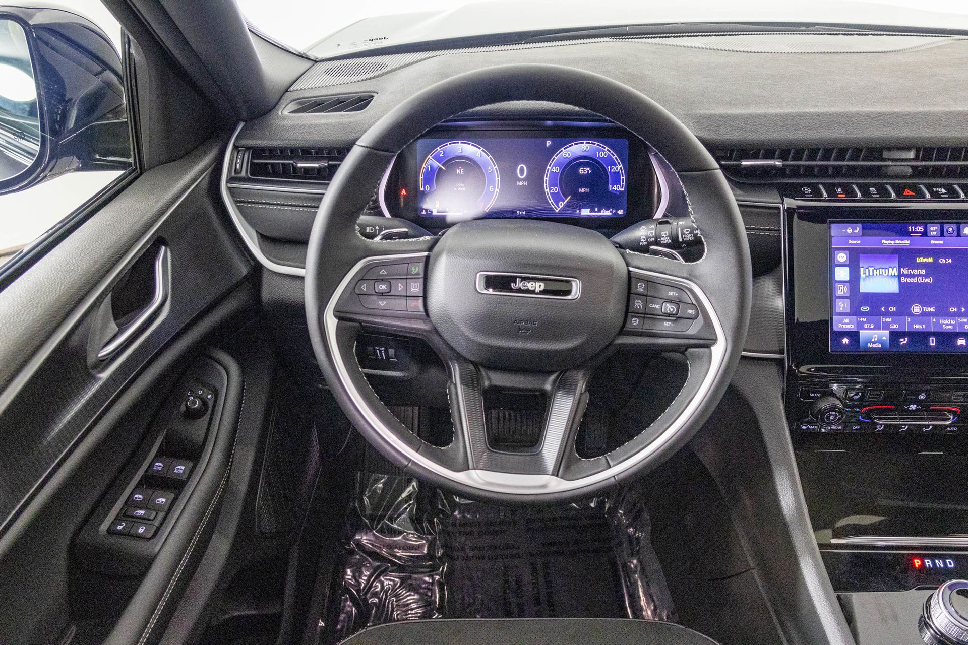 2025 JEEP GRAND CHEROKEE L - Image 30