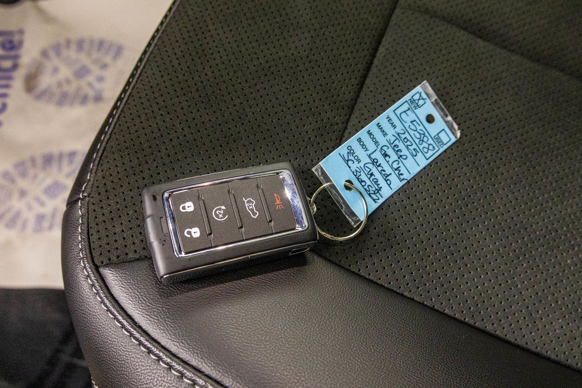 2025 JEEP GRAND CHEROKEE - Image 39