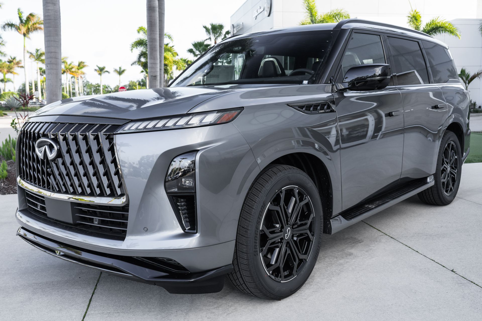 new 2026 INFINITI QX80 car, priced at $89,330