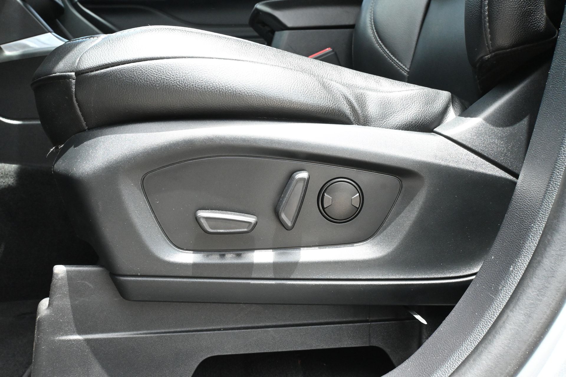 2020 Ford Explorer XLT Silver at Cook Ford